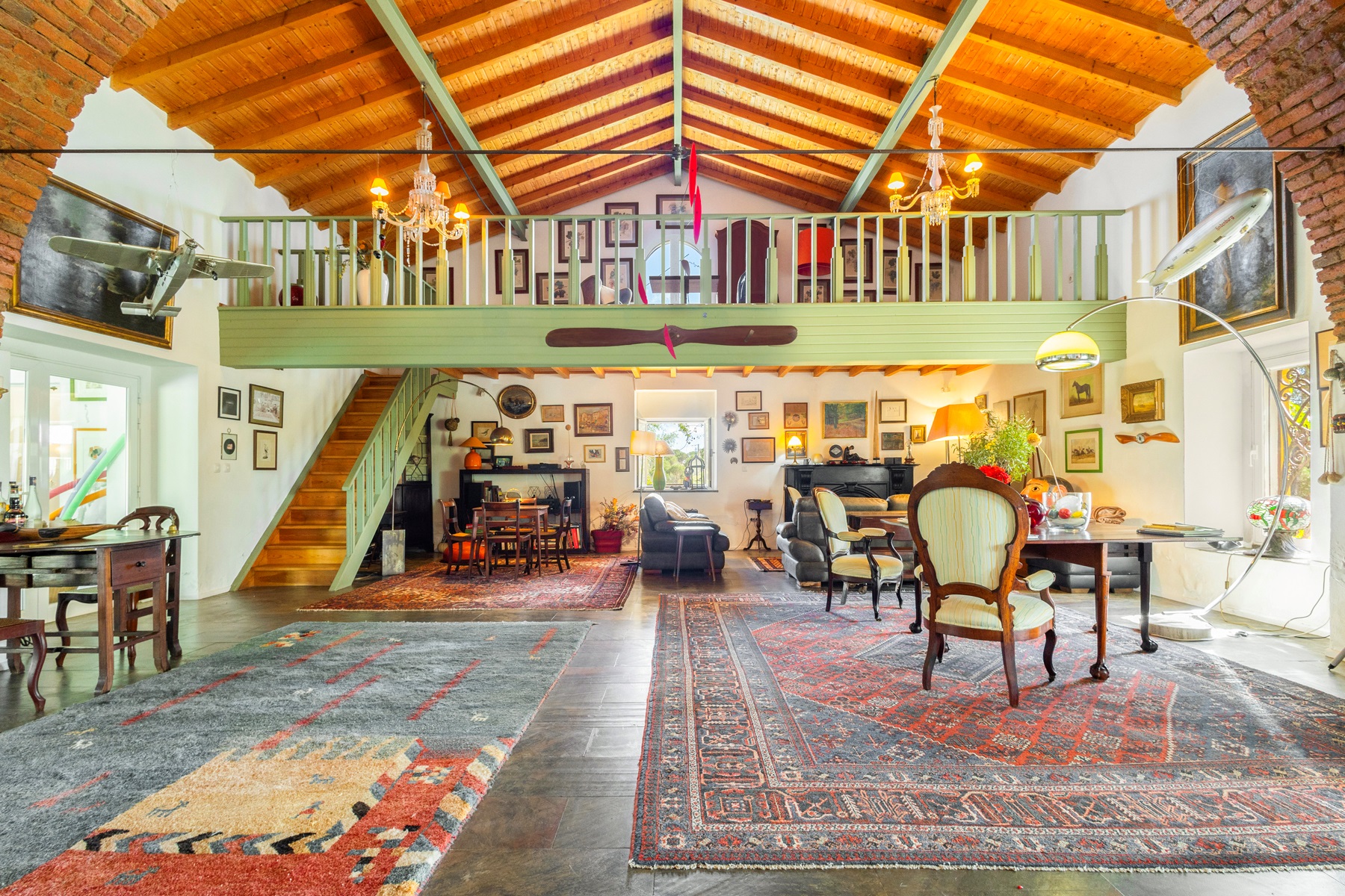  Country Estate, 8 bedrooms, for Sale - 物件實景