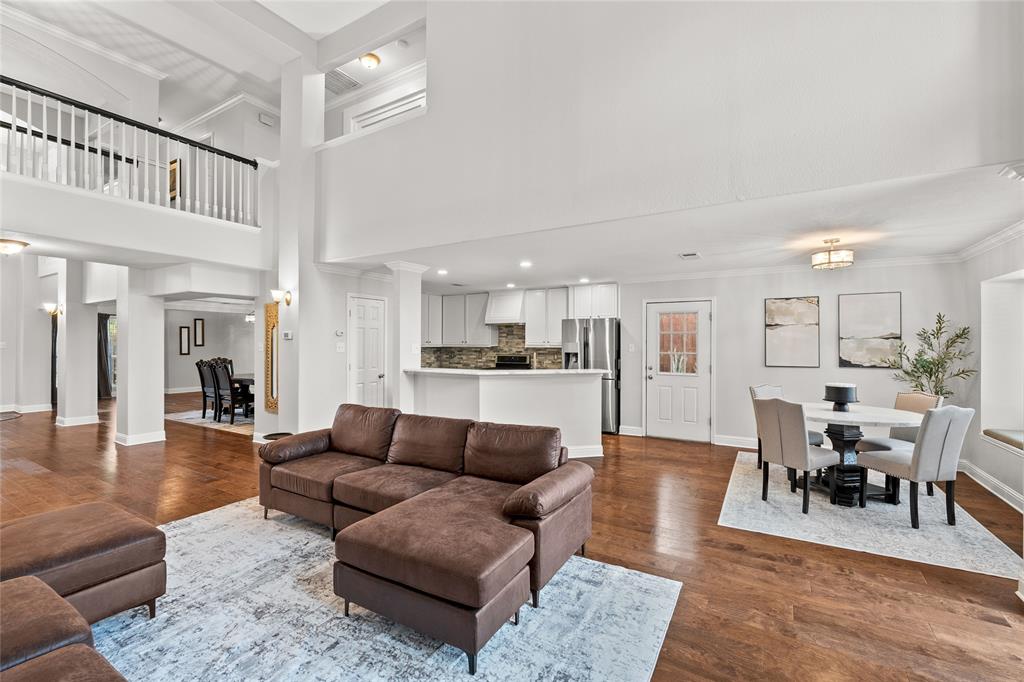 Denton, Texas, 76210, United States, 5 Bedrooms Bedrooms, ,3 BathroomsBathrooms,Residential,For Sale,1972740