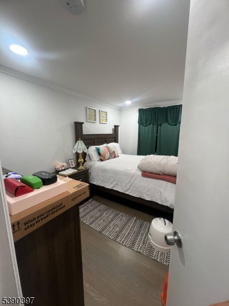 Linden City, New Jersey, 07036, United States, 3 Bedrooms Bedrooms, ,2 BathroomsBathrooms,Residential,For Sale,1966436