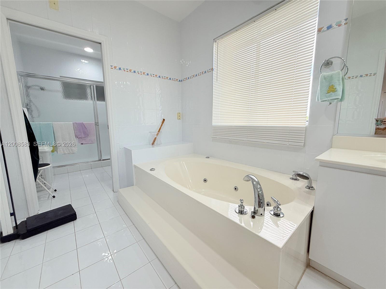 Miami, Florida, 33175, United States, 5 Bedrooms Bedrooms, ,3 BathroomsBathrooms,Residential,For Sale,2040426