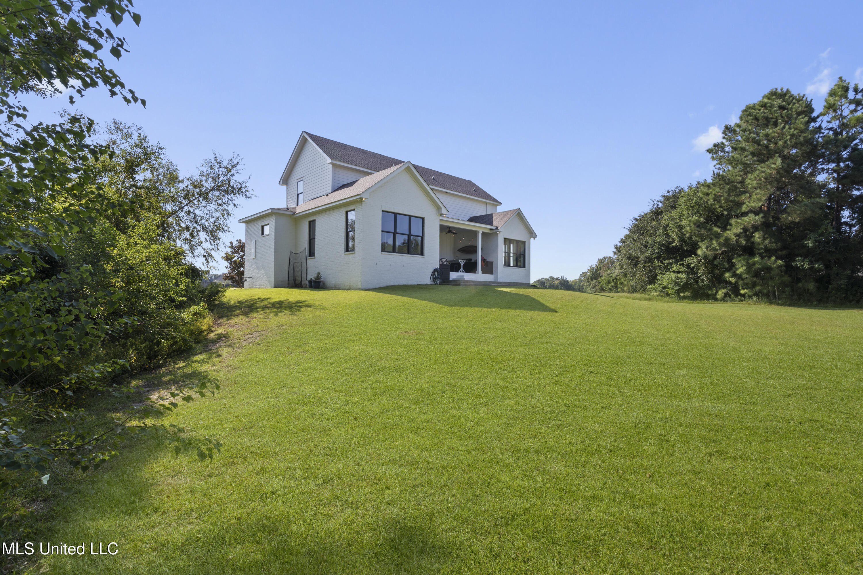 Biloxi, Mississippi, 39531, United States, 4 Bedrooms Bedrooms, ,4 BathroomsBathrooms,Residential,For Sale,1978703