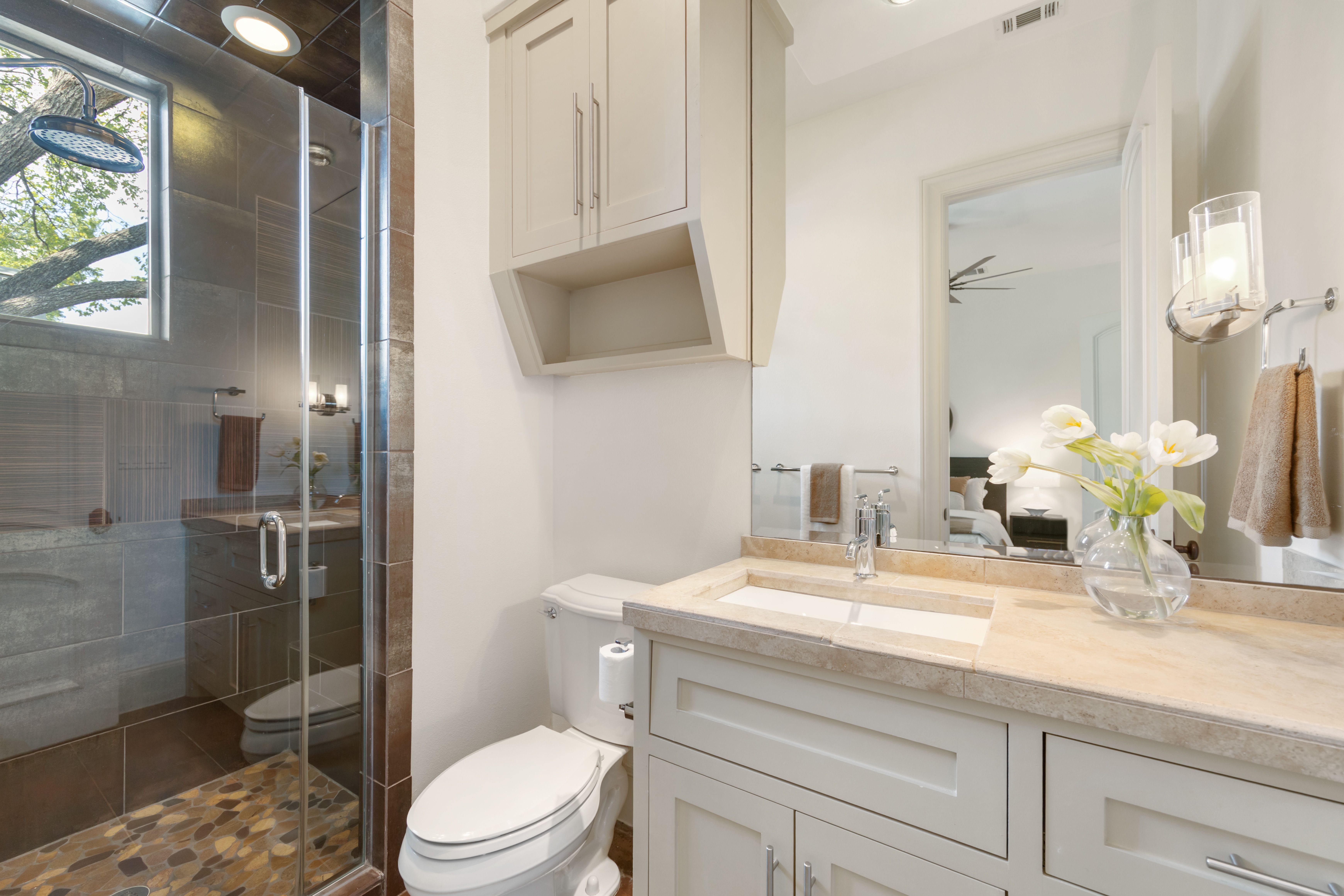  Refined Barton Hills Living  Private Garage  Exceptional 78704 Location - 物件實景