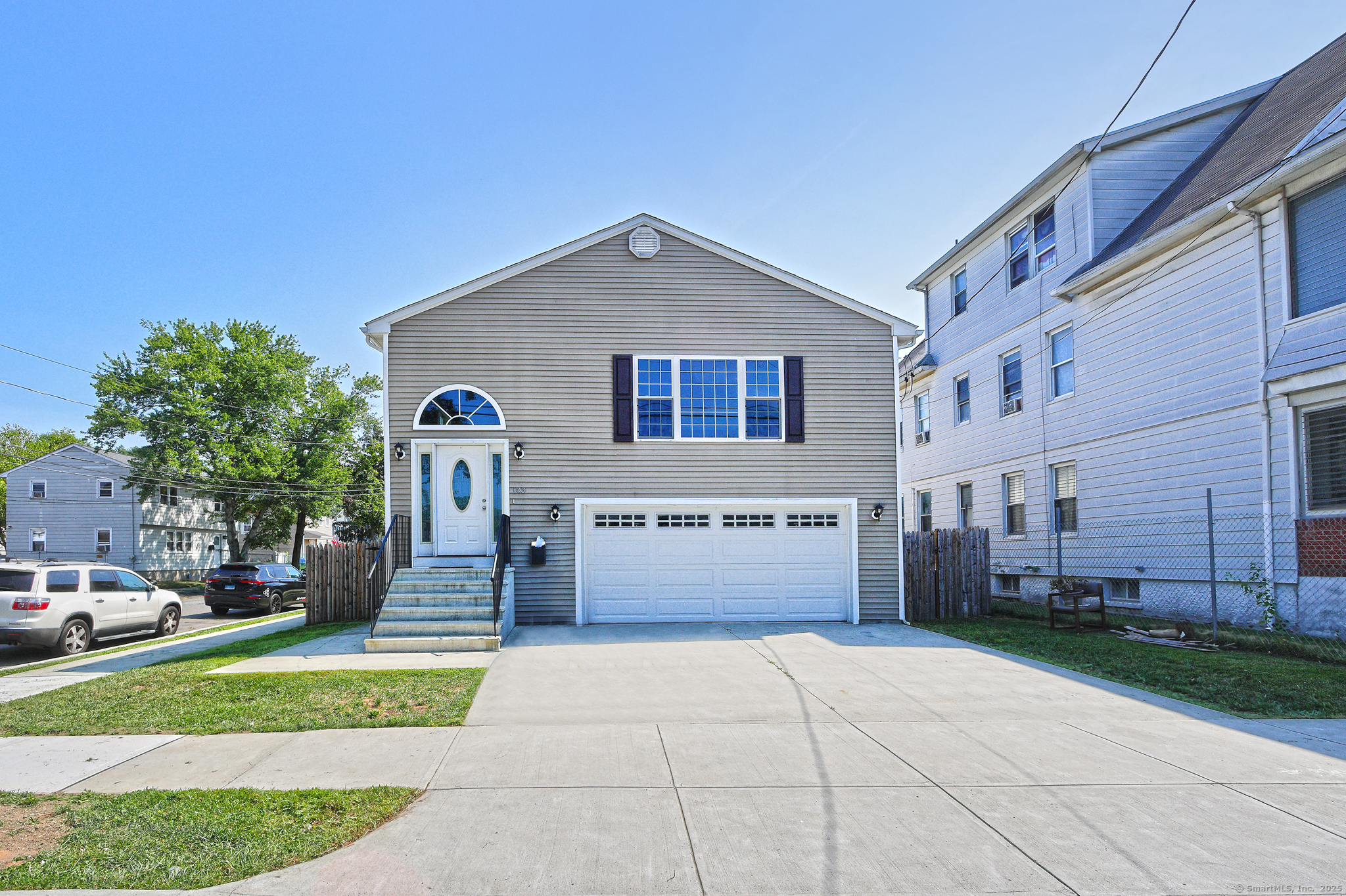 West Haven, Connecticut, 06516, United States, 5 Bedrooms Bedrooms, ,3 BathroomsBathrooms,Residential,For Sale,1918382