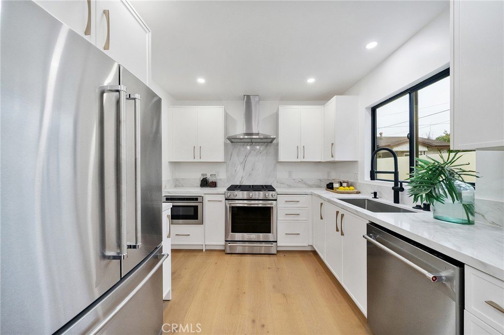 Los Angeles, California, 90031, United States, 5 Bedrooms Bedrooms, ,2 BathroomsBathrooms,Residential,For Sale,2006485