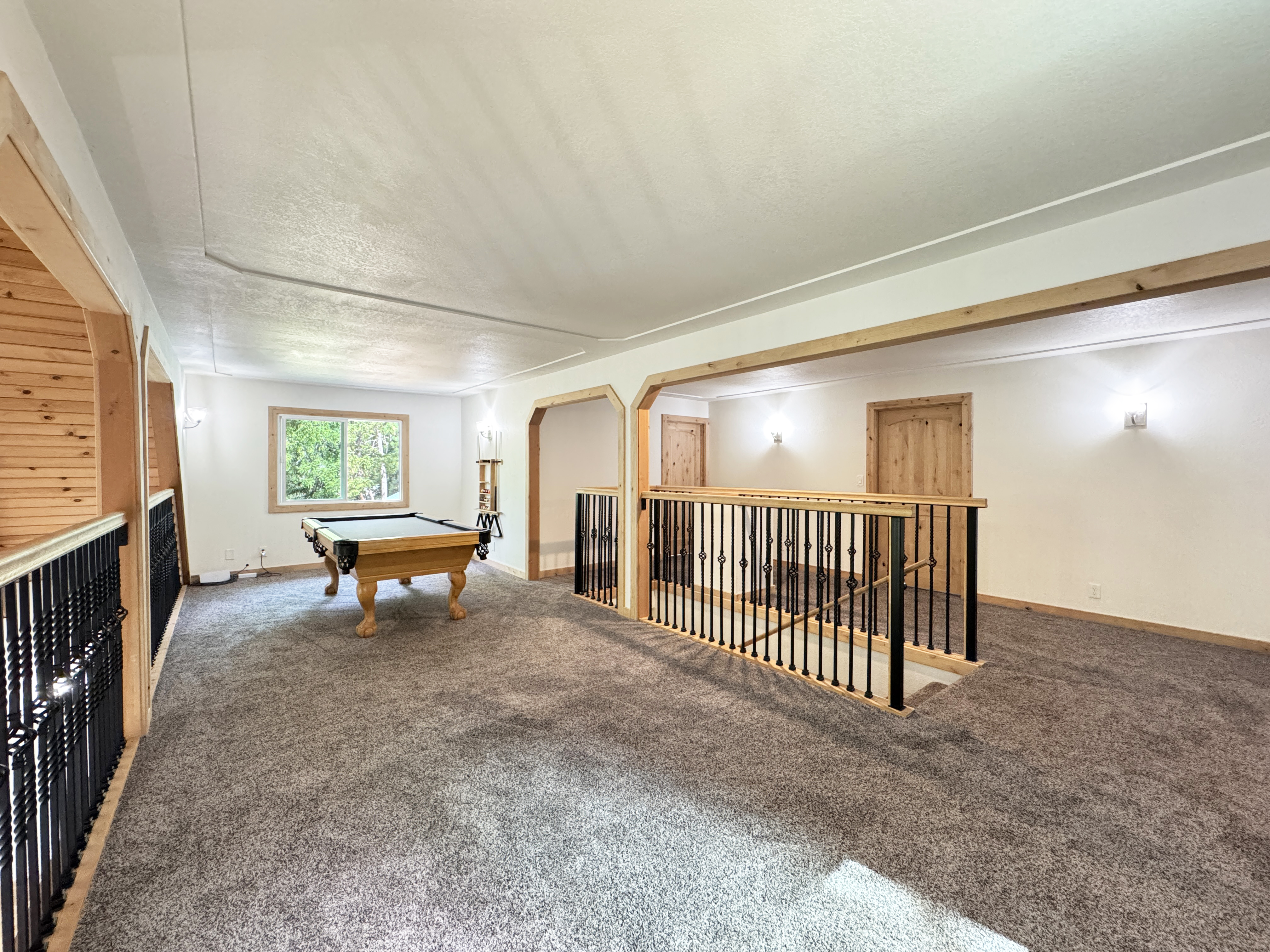 Willits, California, 95490, United States, 2 Bedrooms Bedrooms, ,2 BathroomsBathrooms,Residential,For Sale,1943077