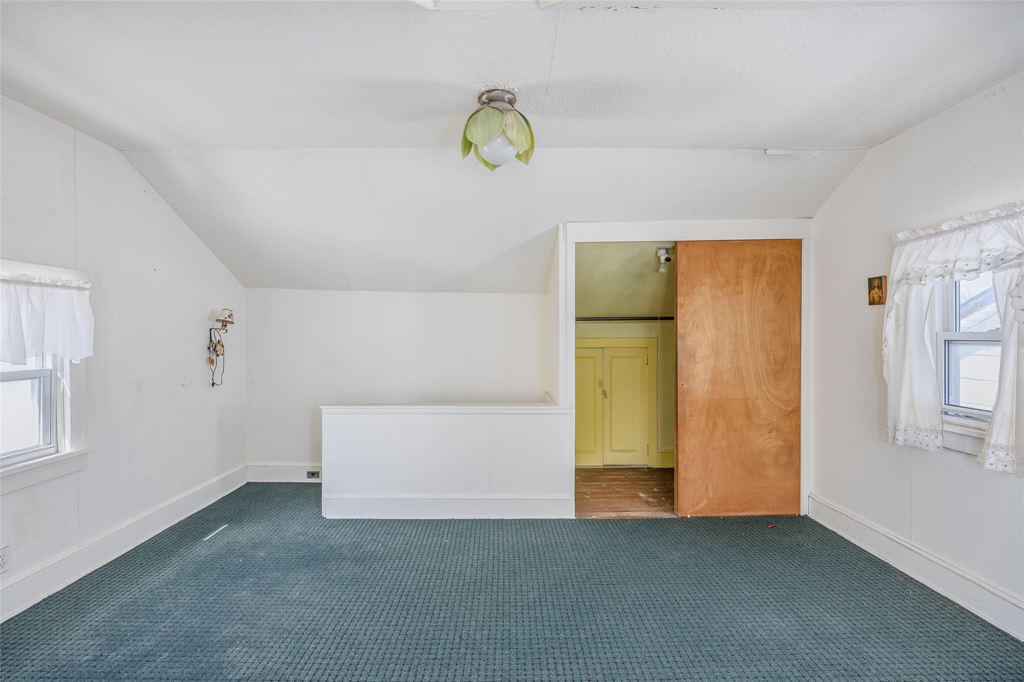 Queens Village, New York, 11428, United States, 4 Bedrooms Bedrooms, ,2 BathroomsBathrooms,Residential,For Sale,1752730