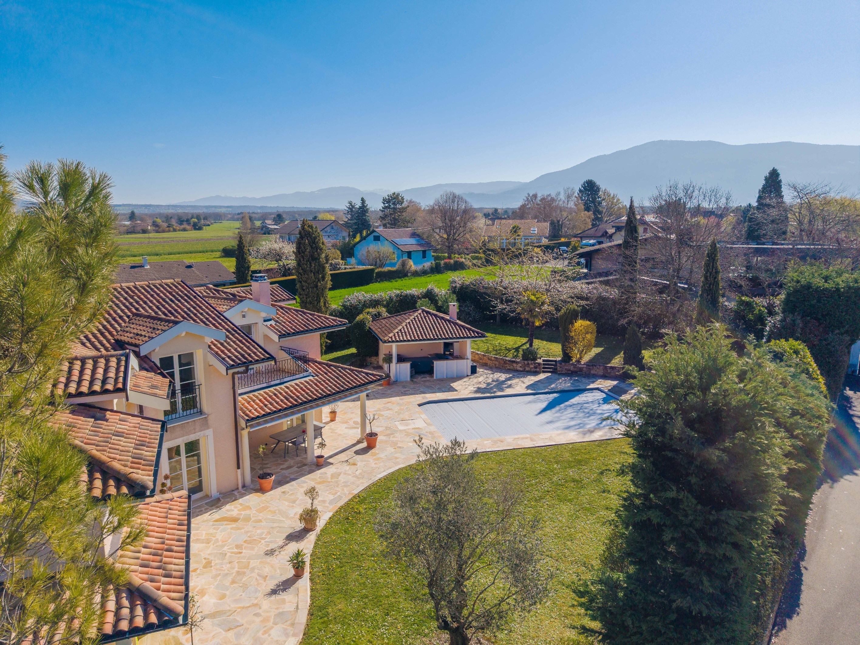  A luxury property on the outskirts of Geneva, with a Mediterranean feel - 物件實景