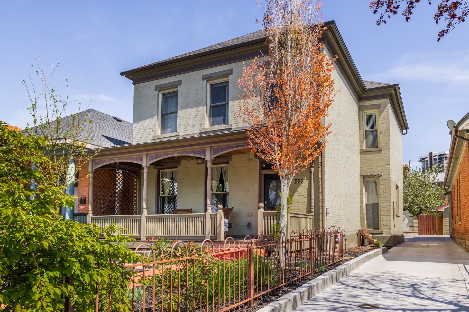  Historic 2-Story in Vibrant Marmalade - 物件實景