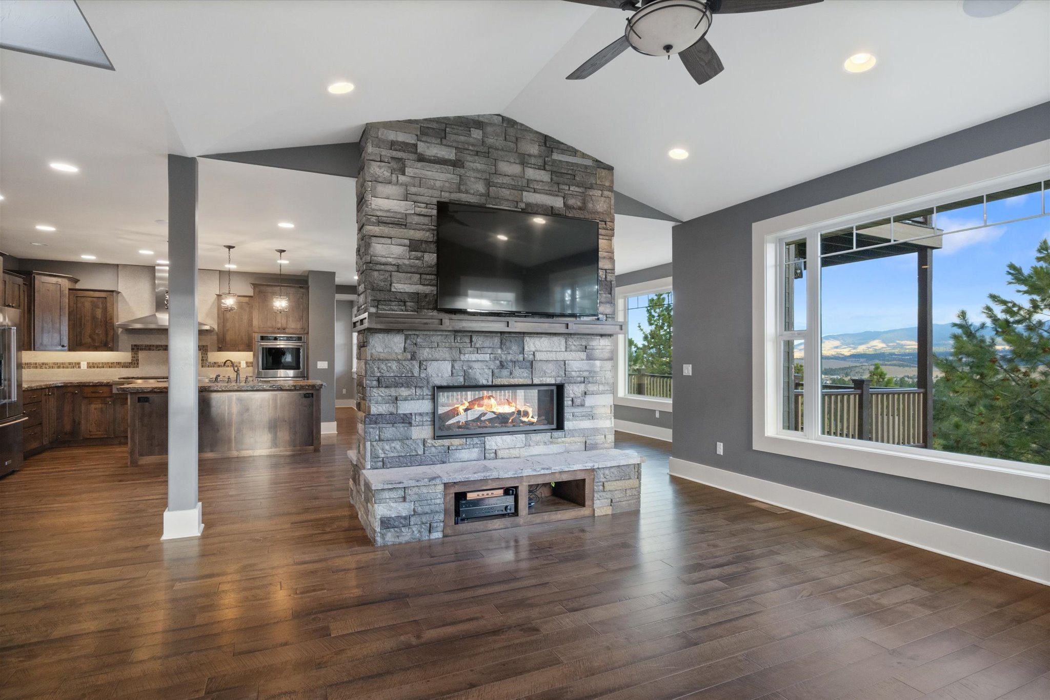 Clancy, Montana, 59634, United States, 4 Bedrooms Bedrooms, ,5 BathroomsBathrooms,Residential,For Sale,1991363