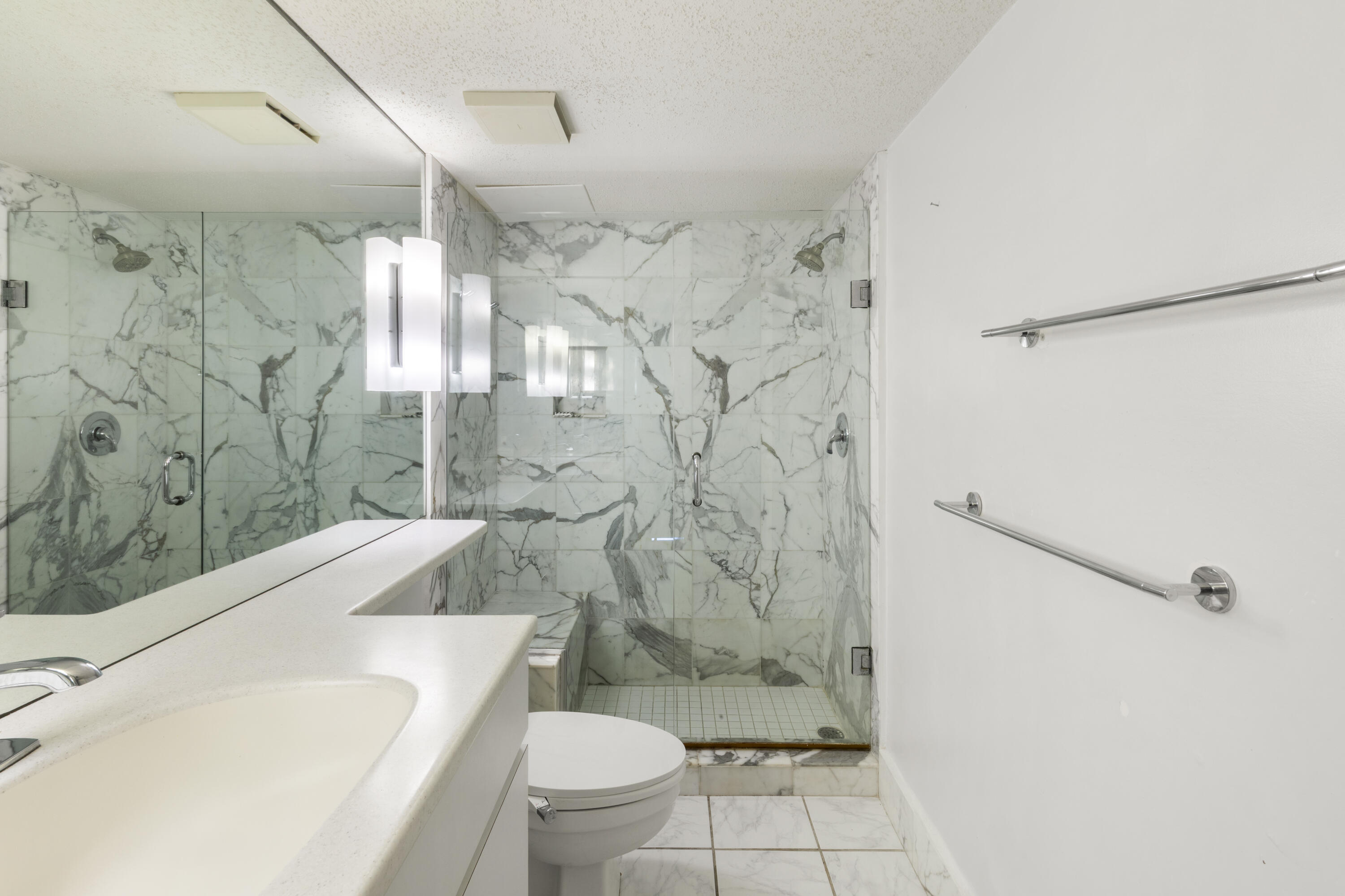 KEY WEST, Florida, 33040, United States, 2 Bedrooms Bedrooms, ,2 BathroomsBathrooms,Residential,For Sale,1821203