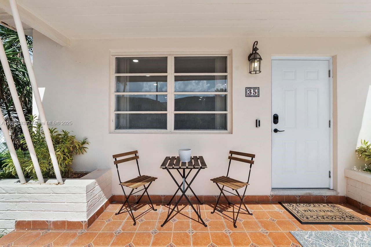 Miami, Florida, 33134, United States, 3 Bedrooms Bedrooms, ,1 BathroomBathrooms,Residential,For Sale,1938840