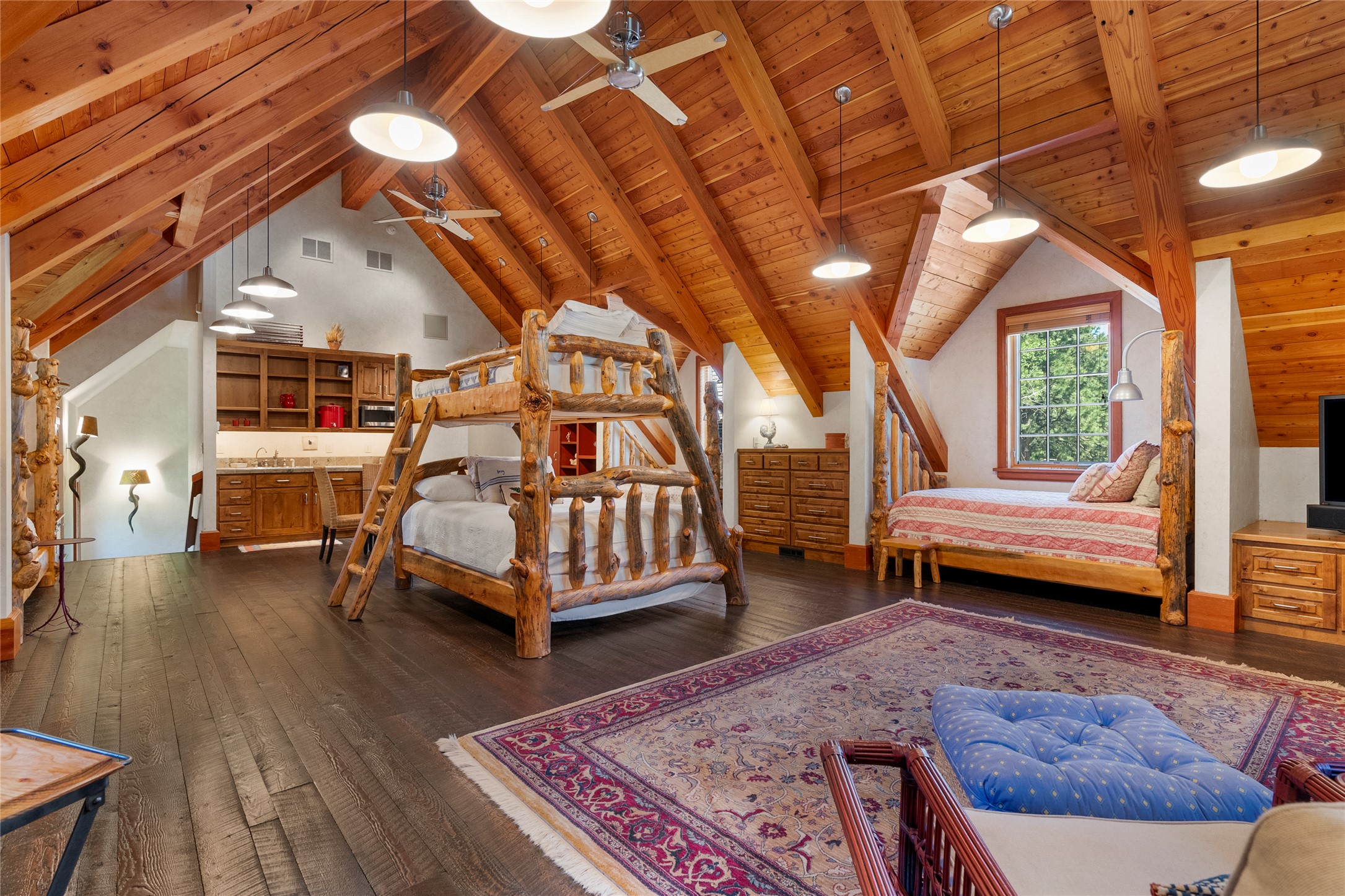  594 Bunkhouse Road - 物件實景