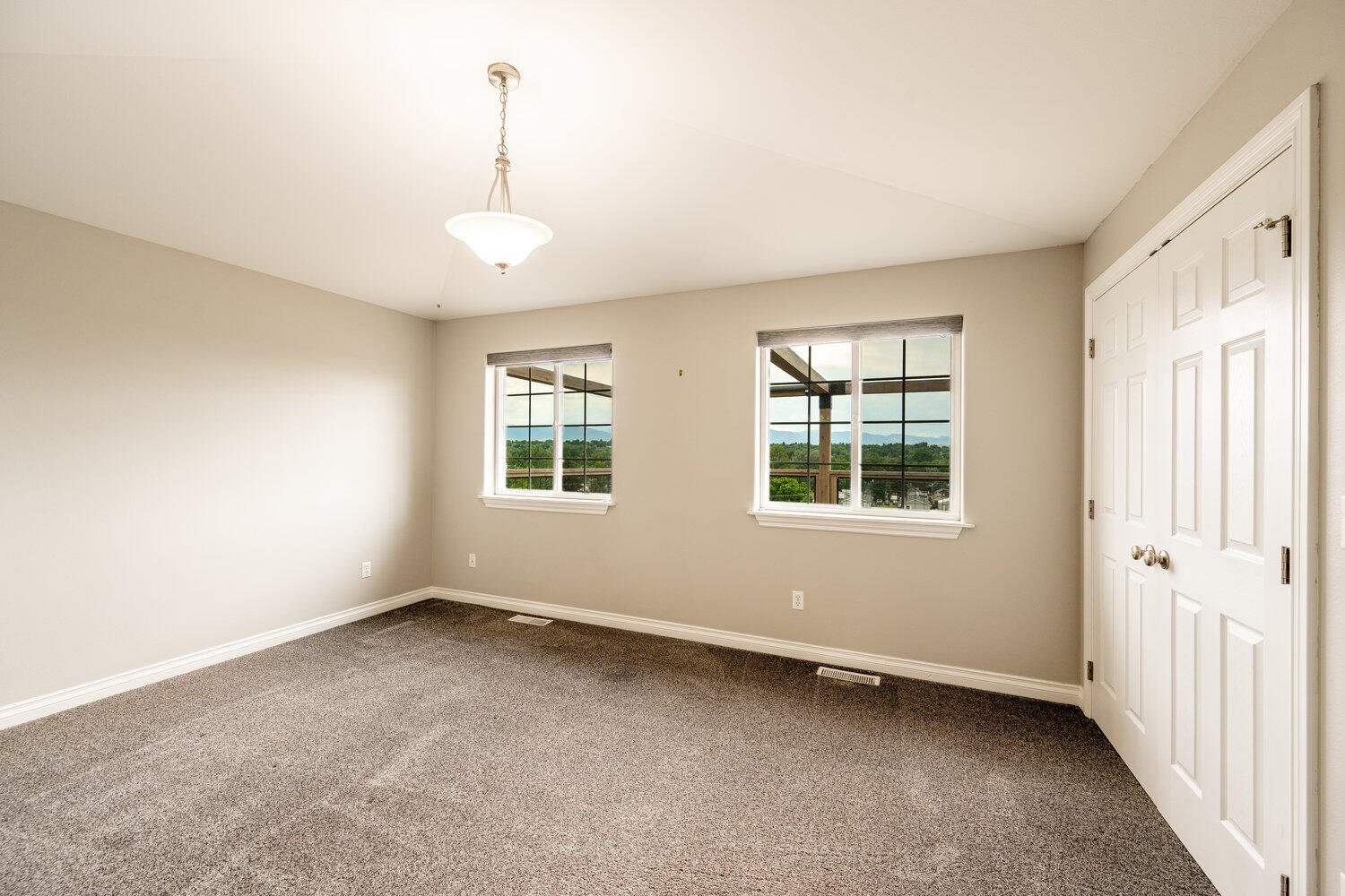 Sheridan, Wyoming, 82801, United States, 3 Bedrooms Bedrooms, ,3 BathroomsBathrooms,Residential,For Sale,1885814