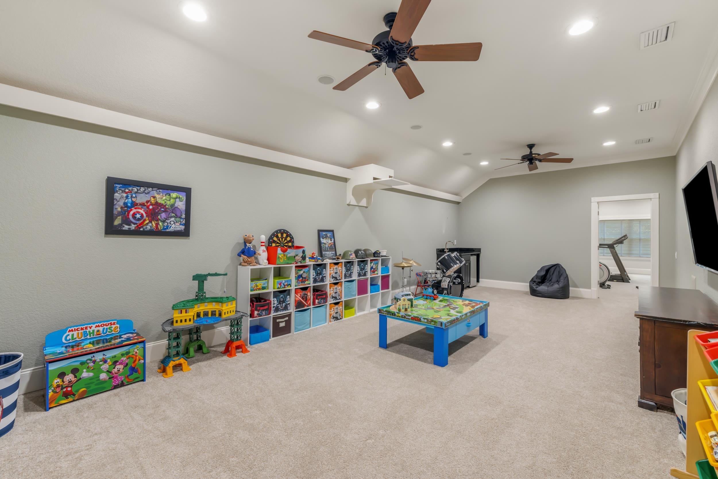 Tallahassee, Florida, 32312, United States, 4 Bedrooms Bedrooms, ,6 BathroomsBathrooms,Residential,For Sale,1846572