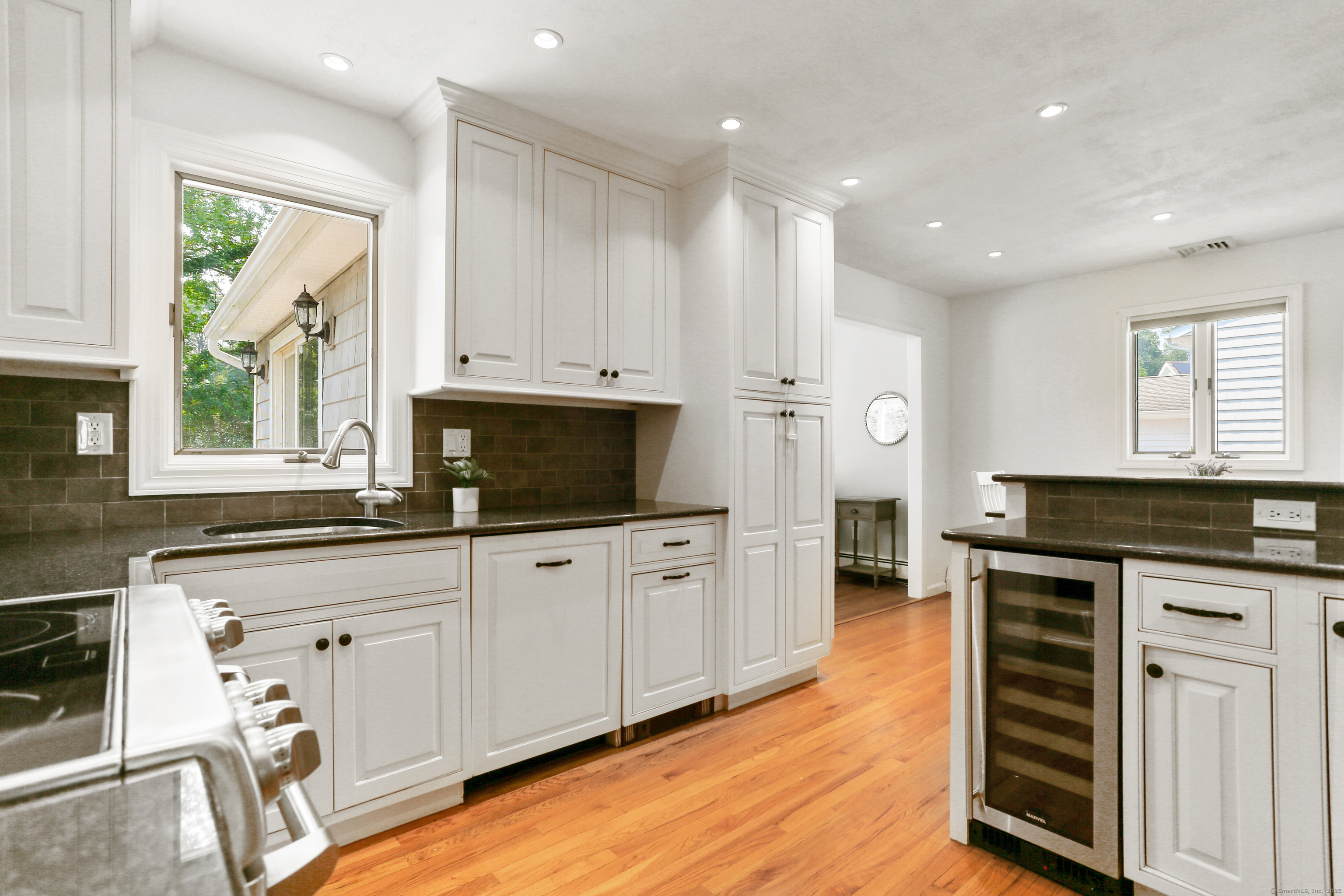 Fairfield, Connecticut, 06824, United States, 3 Bedrooms Bedrooms, ,2 BathroomsBathrooms,Residential,For Sale,1916978
