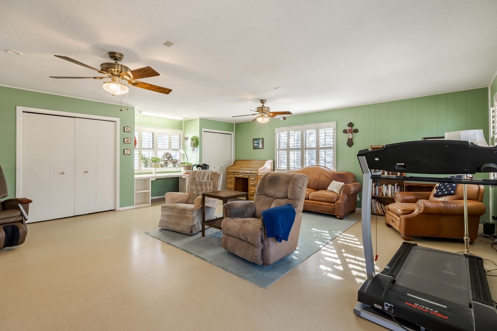 Fredericksburg, Texas, 78624, United States, 3 Bedrooms Bedrooms, ,2 BathroomsBathrooms,Residential,For Sale,1921843