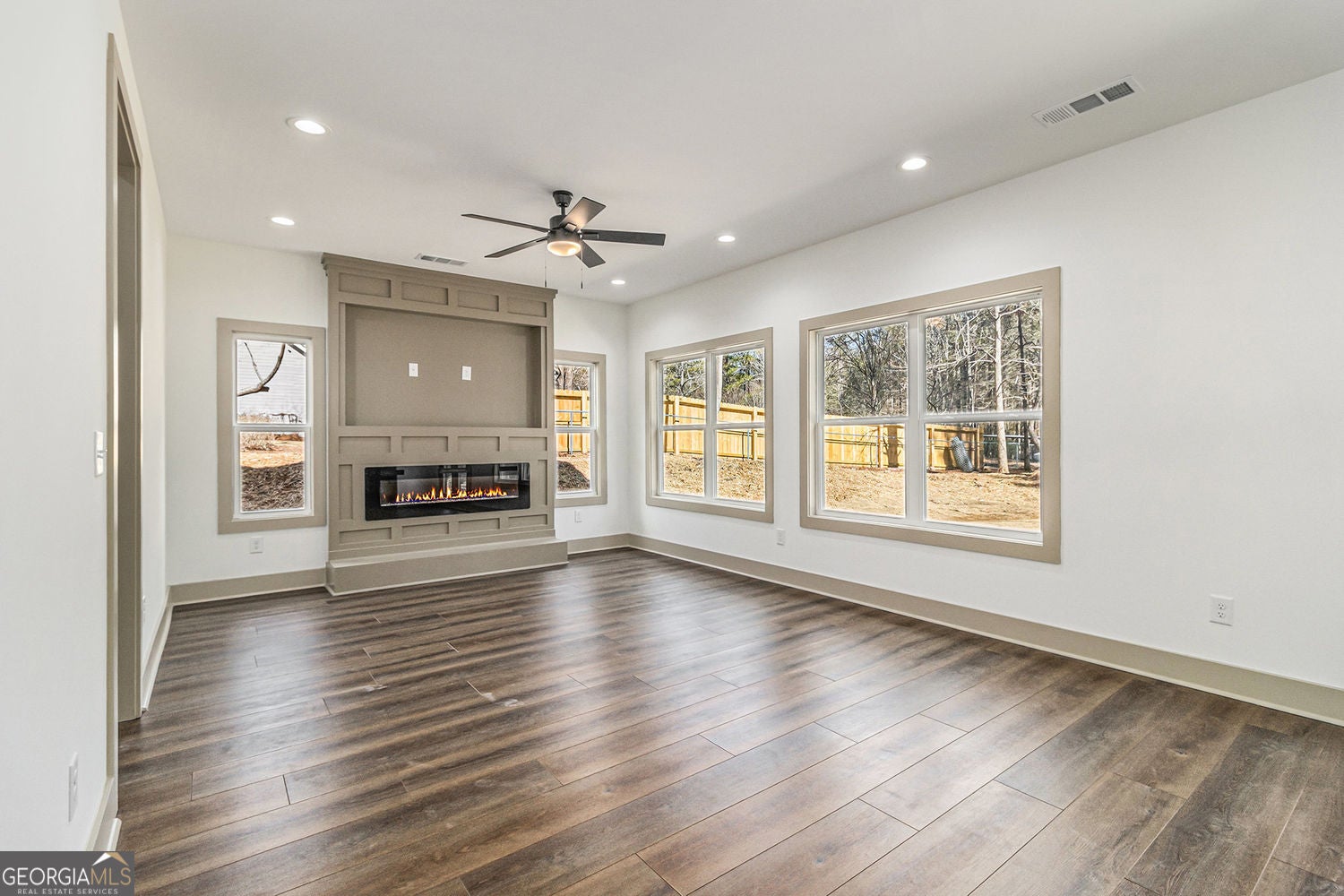 Oxford, Georgia, 30054, United States, 4 Bedrooms Bedrooms, ,3 BathroomsBathrooms,Residential,For Sale,1952005