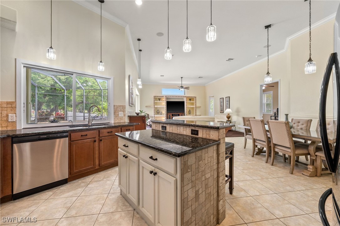 Cape Coral, Florida, 33993, United States, 4 Bedrooms Bedrooms, ,3 BathroomsBathrooms,Residential,For Sale,1834819
