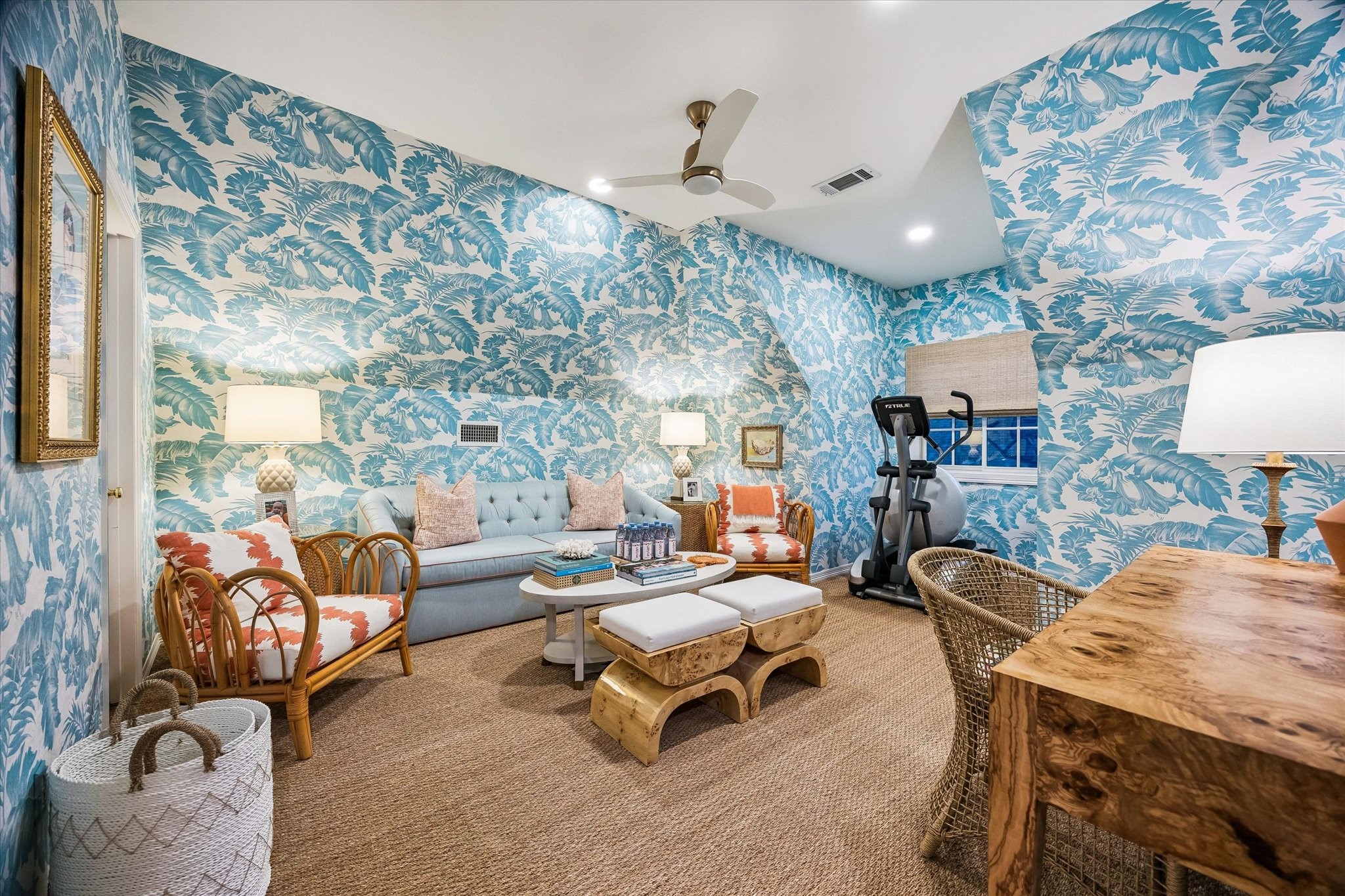  19 E Briar Hollow Lane - 物件實景