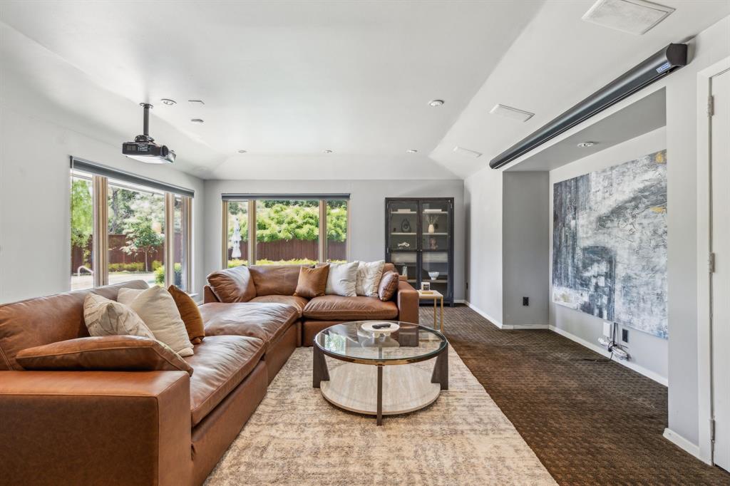 Dallas, Texas, 75229, United States, 5 Bedrooms Bedrooms, ,7 BathroomsBathrooms,Residential,For Sale,1821144