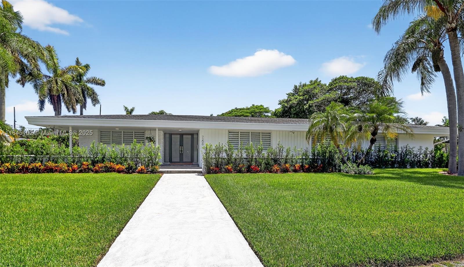 Palmetto Bay, Florida, 33158, United States, 4 Bedrooms Bedrooms, ,4 BathroomsBathrooms,Residential,For Sale,1900874