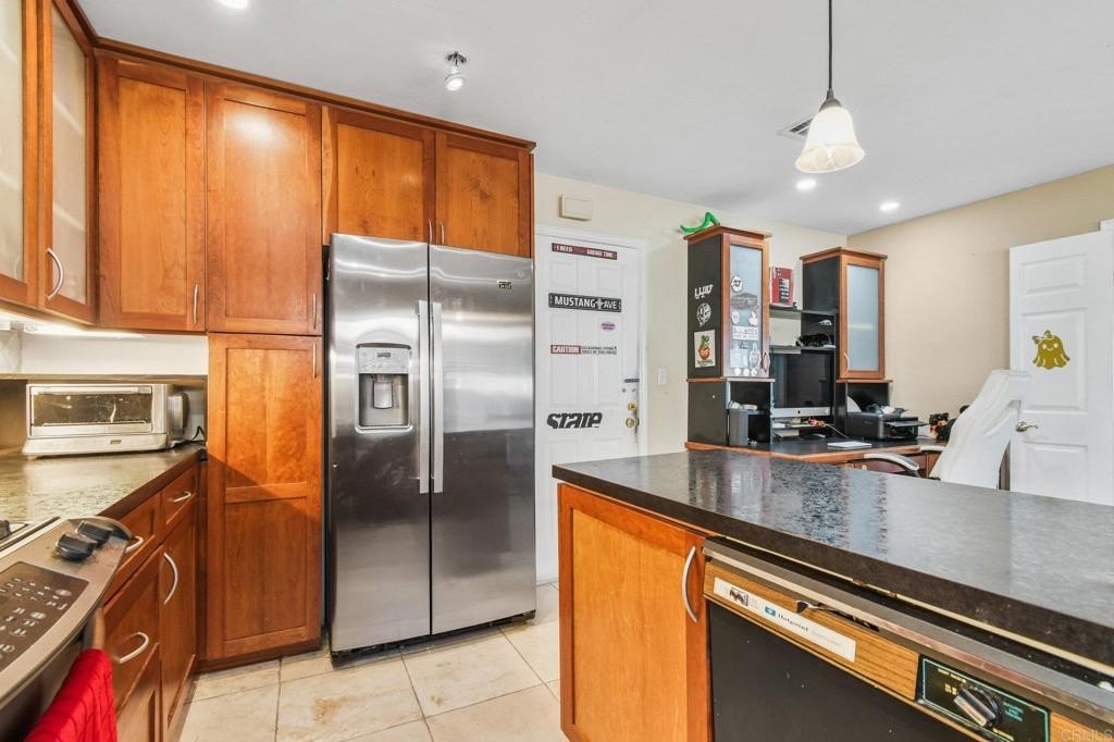 San Diego, California, 92139, United States, 3 Bedrooms Bedrooms, ,2 BathroomsBathrooms,Residential,For Sale,1991958