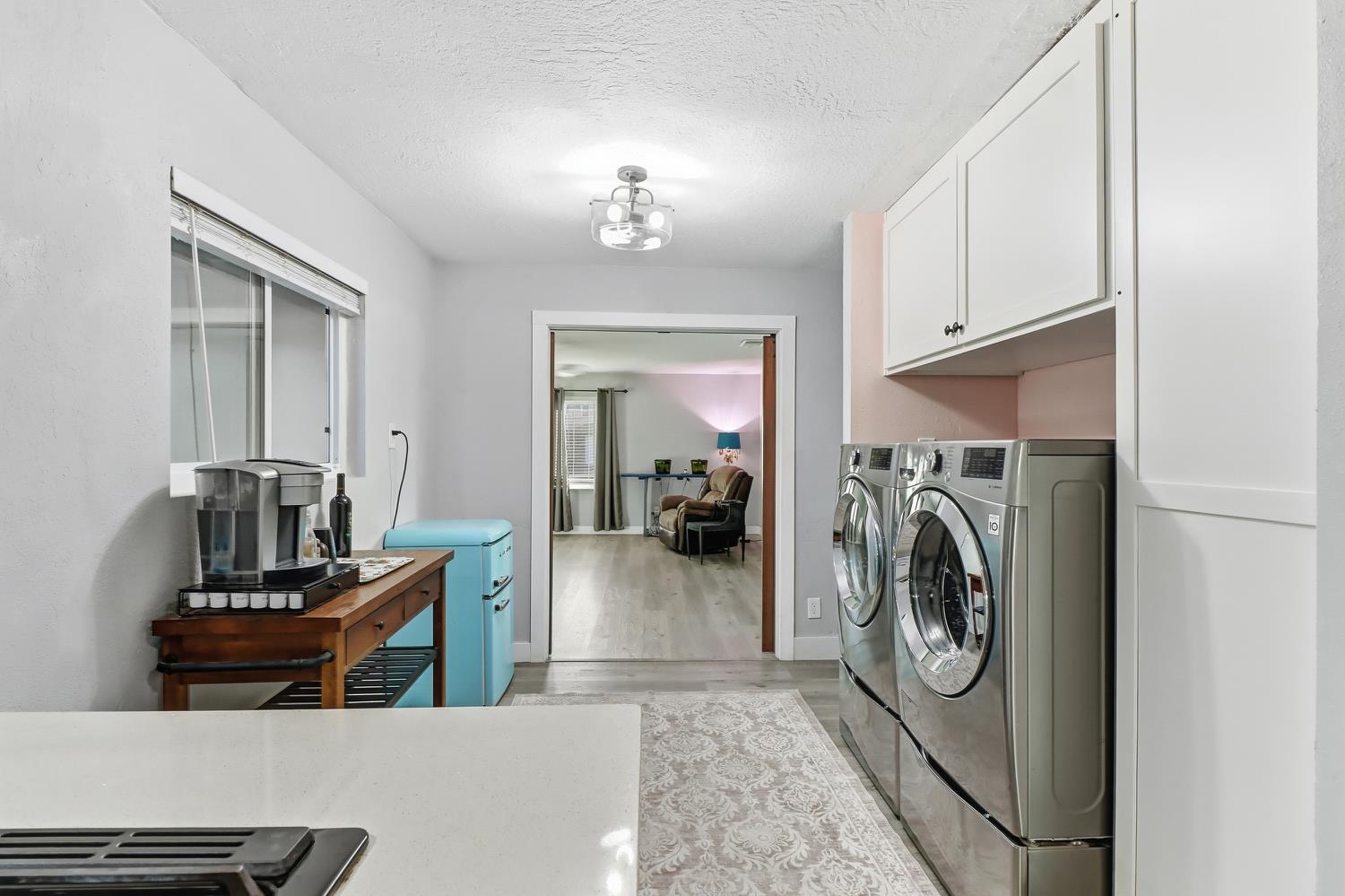 Sacramento, California, 95826, United States, 3 Bedrooms Bedrooms, ,2 BathroomsBathrooms,Residential,For Sale,1991468