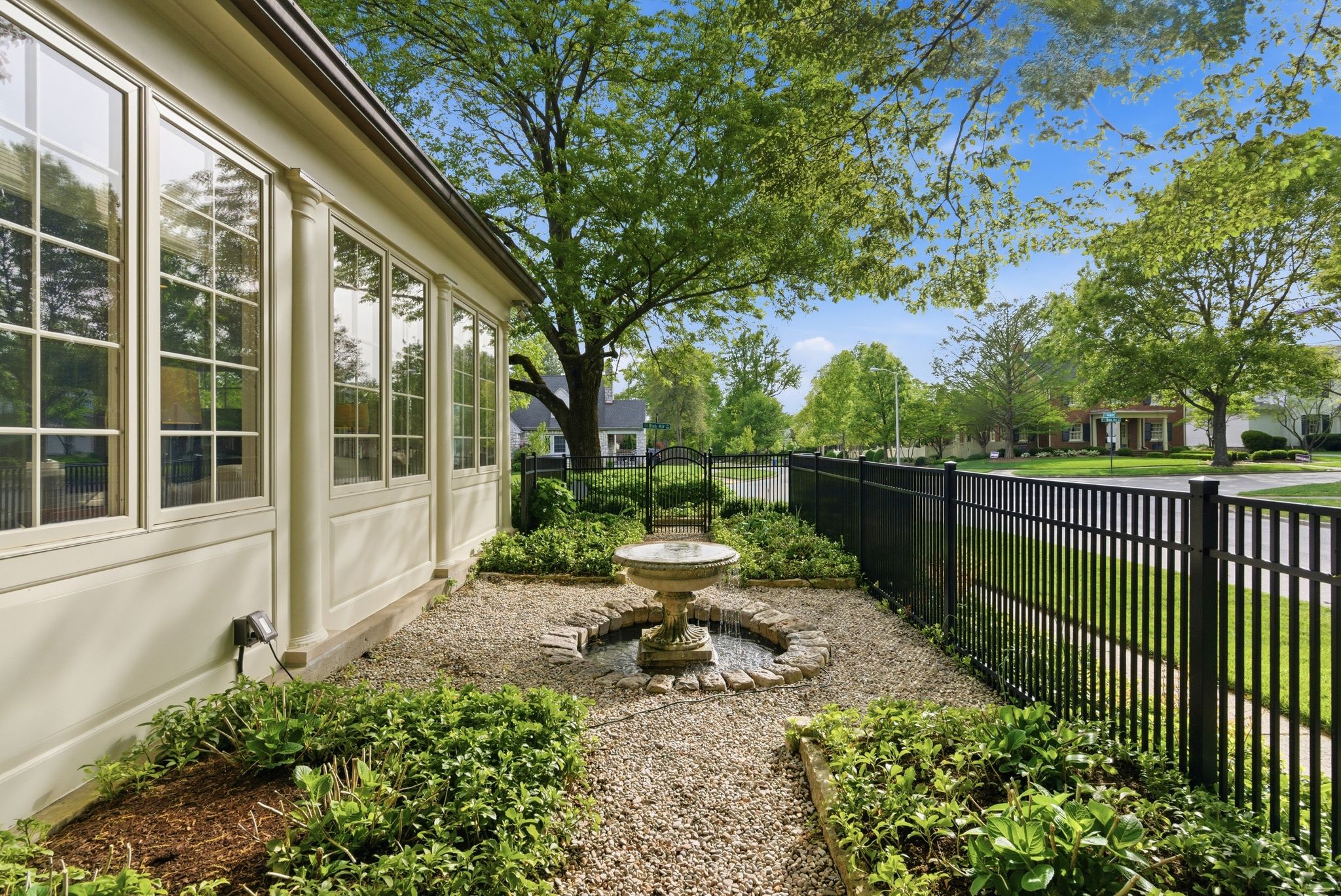  1701 Bon Air Drive - 物件實景