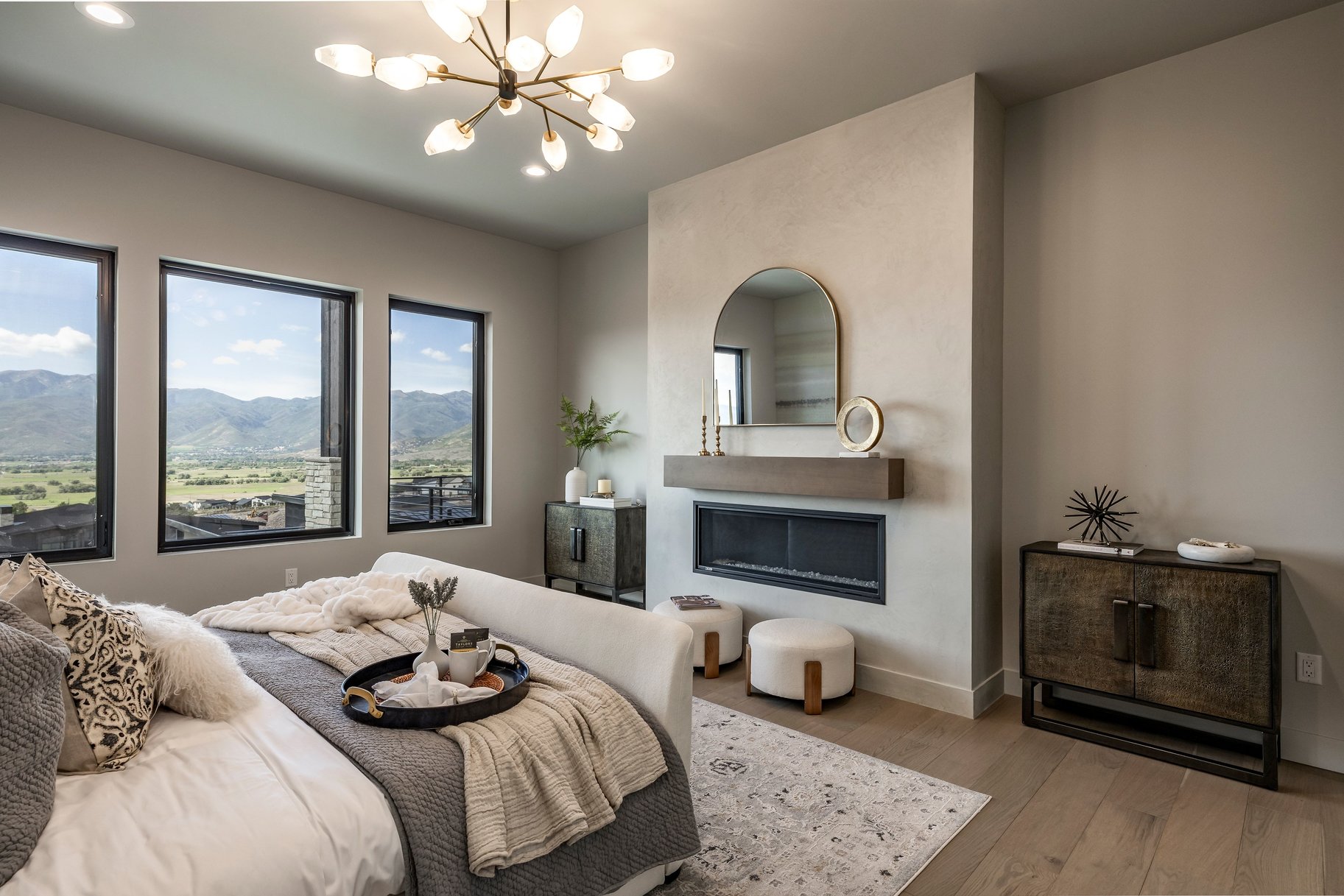  Upgraded Luxury Living with Panoramic Mountain Views - 物件實景