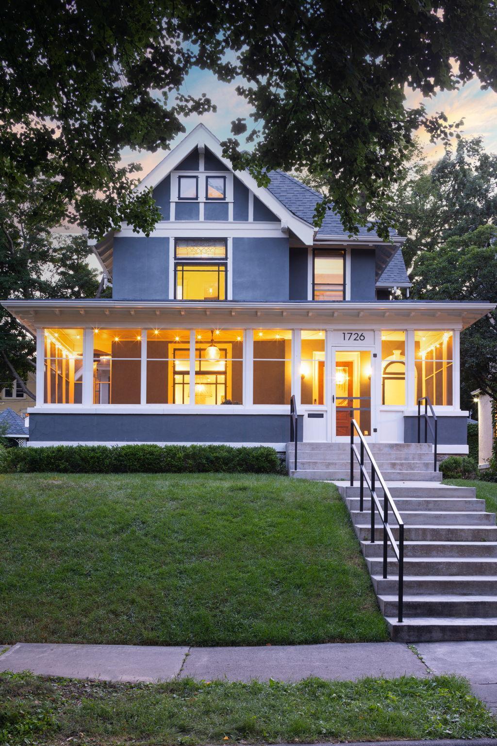 Minneapolis, Minnesota, 55403, United States, 3 Bedrooms Bedrooms, ,2 BathroomsBathrooms,Residential,For Sale,1901965