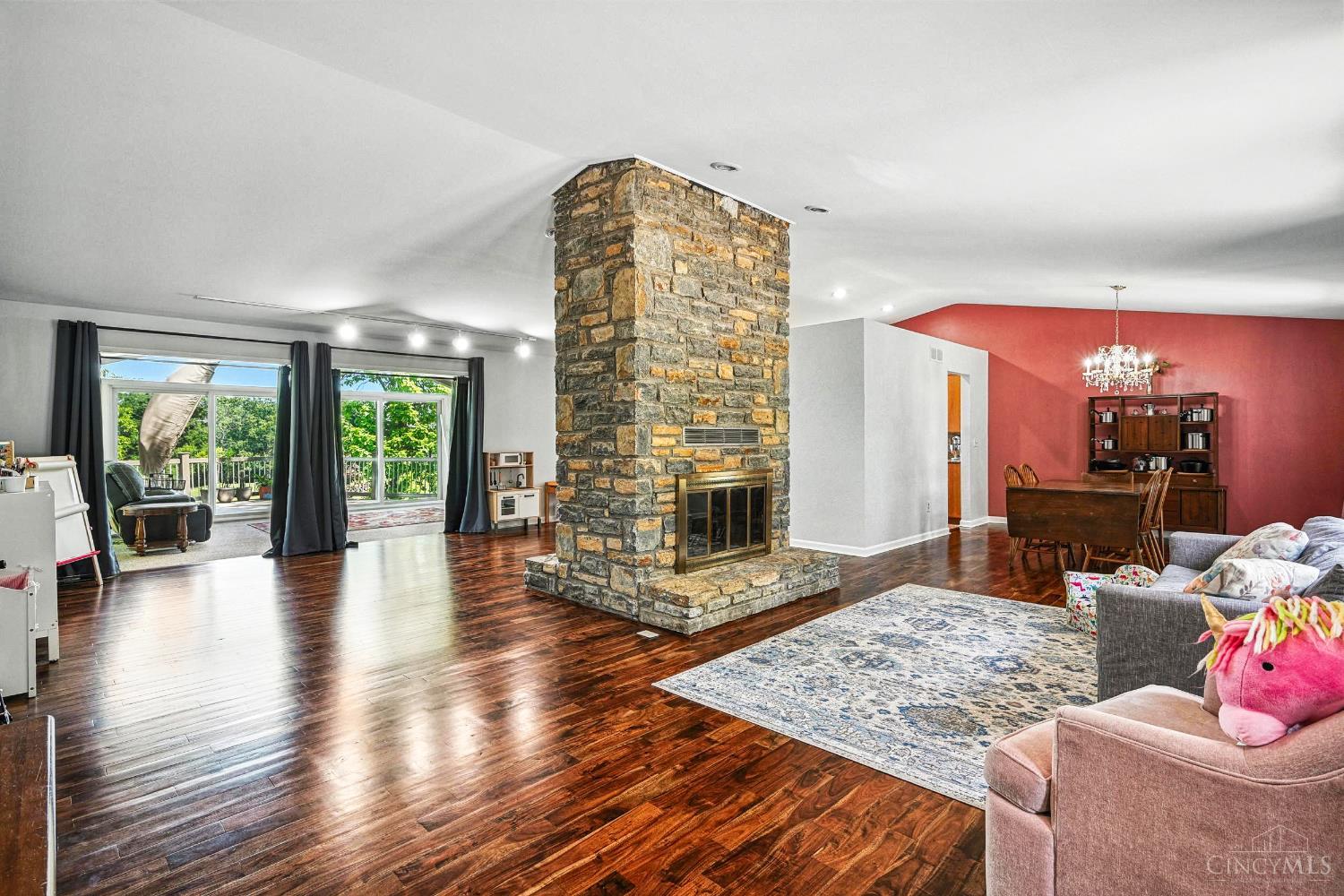 West Chester, Ohio, 45069, United States, 4 Bedrooms Bedrooms, ,3 BathroomsBathrooms,Residential,For Sale,1919977