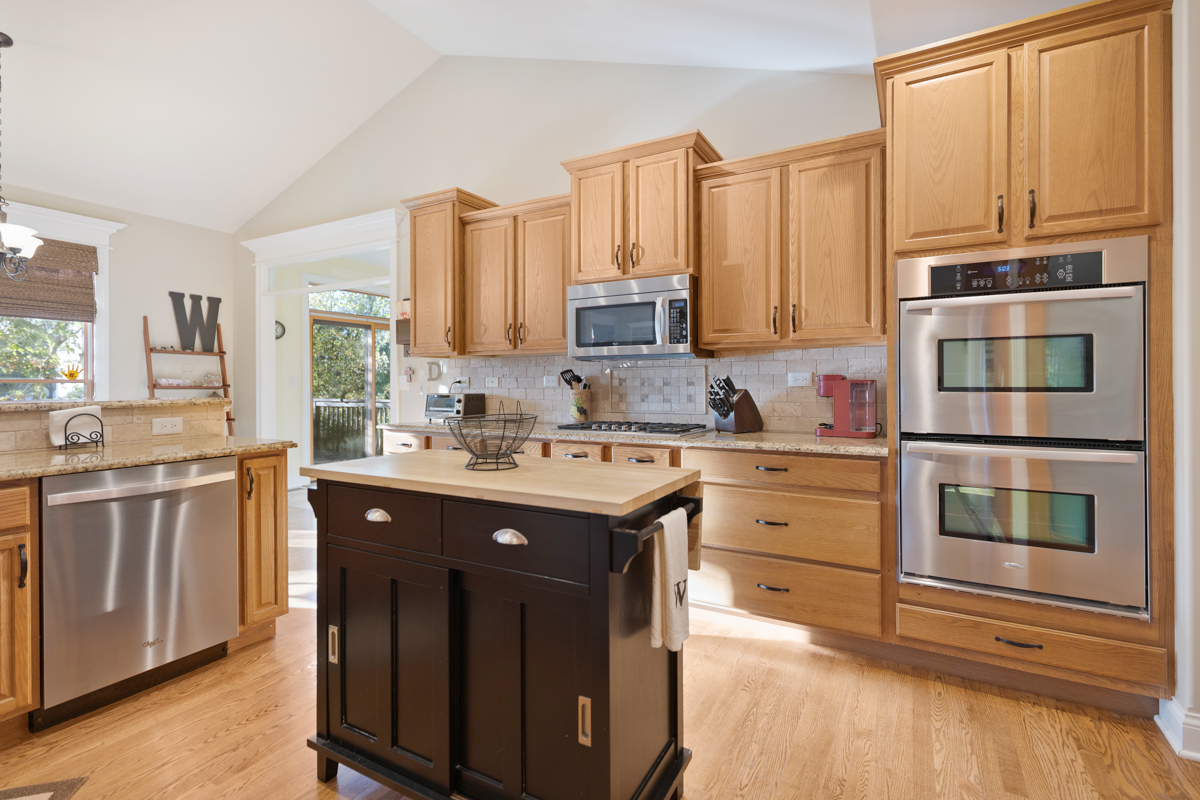 Hampshire, Illinois, 60140, United States, 3 Bedrooms Bedrooms, ,3 BathroomsBathrooms,Residential,For Sale,1978755