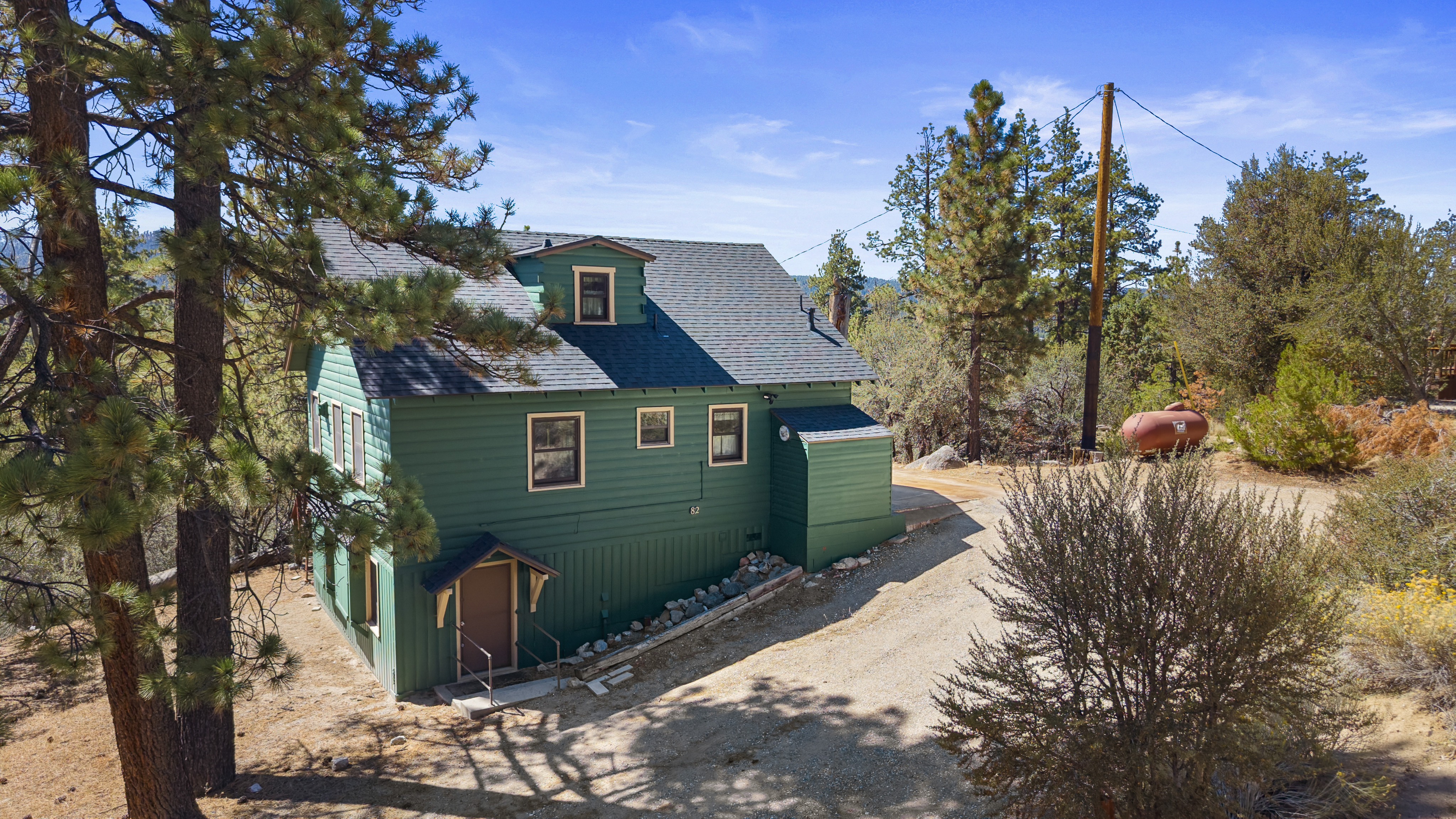  82 Lakeview Lane, Fawnskin, CA 92333 - 物件實景
