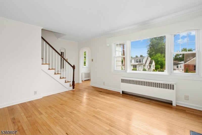 Garwood Boro, New Jersey, 07027, United States, 5 Bedrooms Bedrooms, ,4 BathroomsBathrooms,Residential,For Sale,1835599