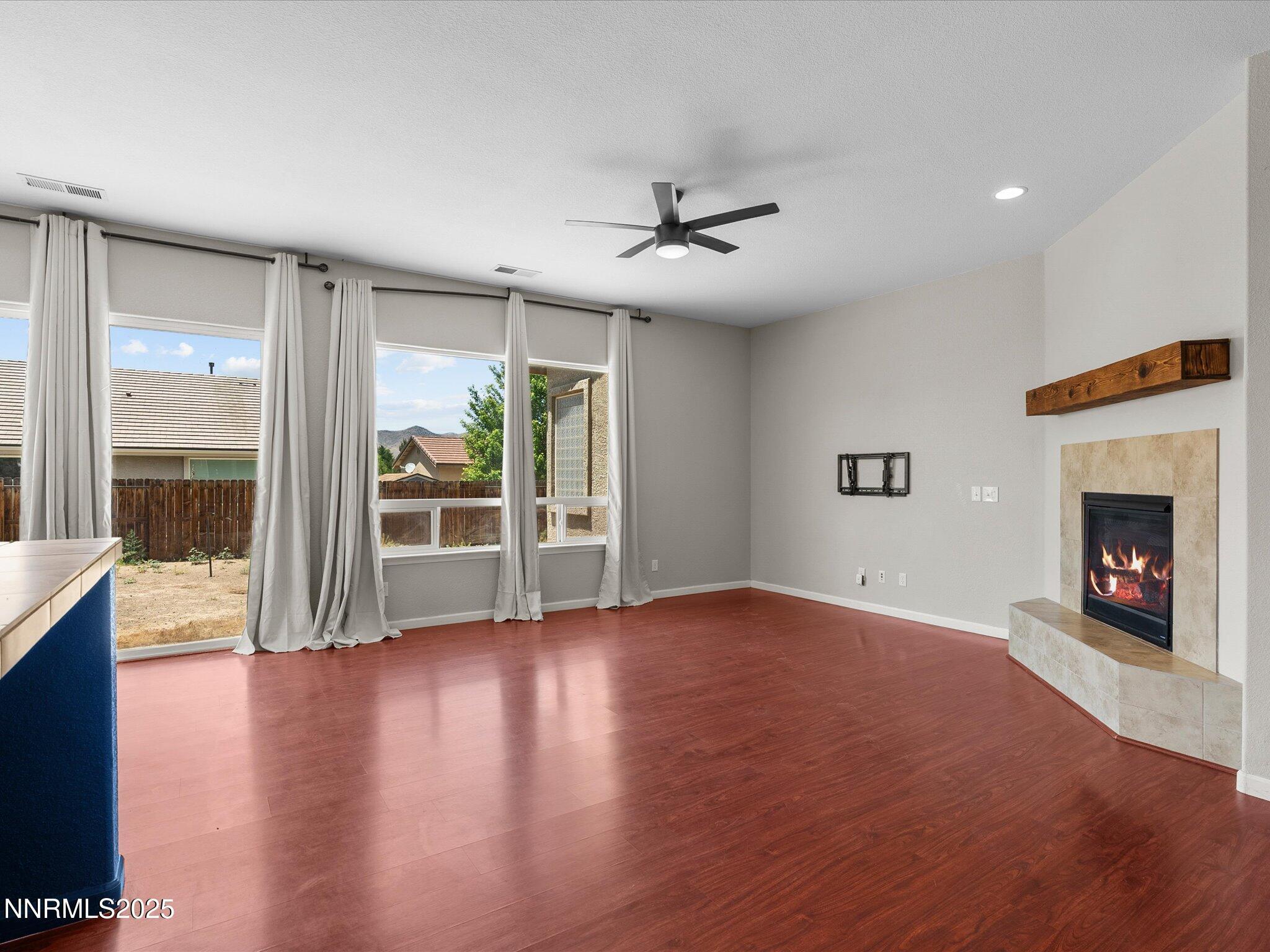 Dayton, Nevada, 89403, United States, 3 Bedrooms Bedrooms, ,2 BathroomsBathrooms,Residential,For Sale,1848243