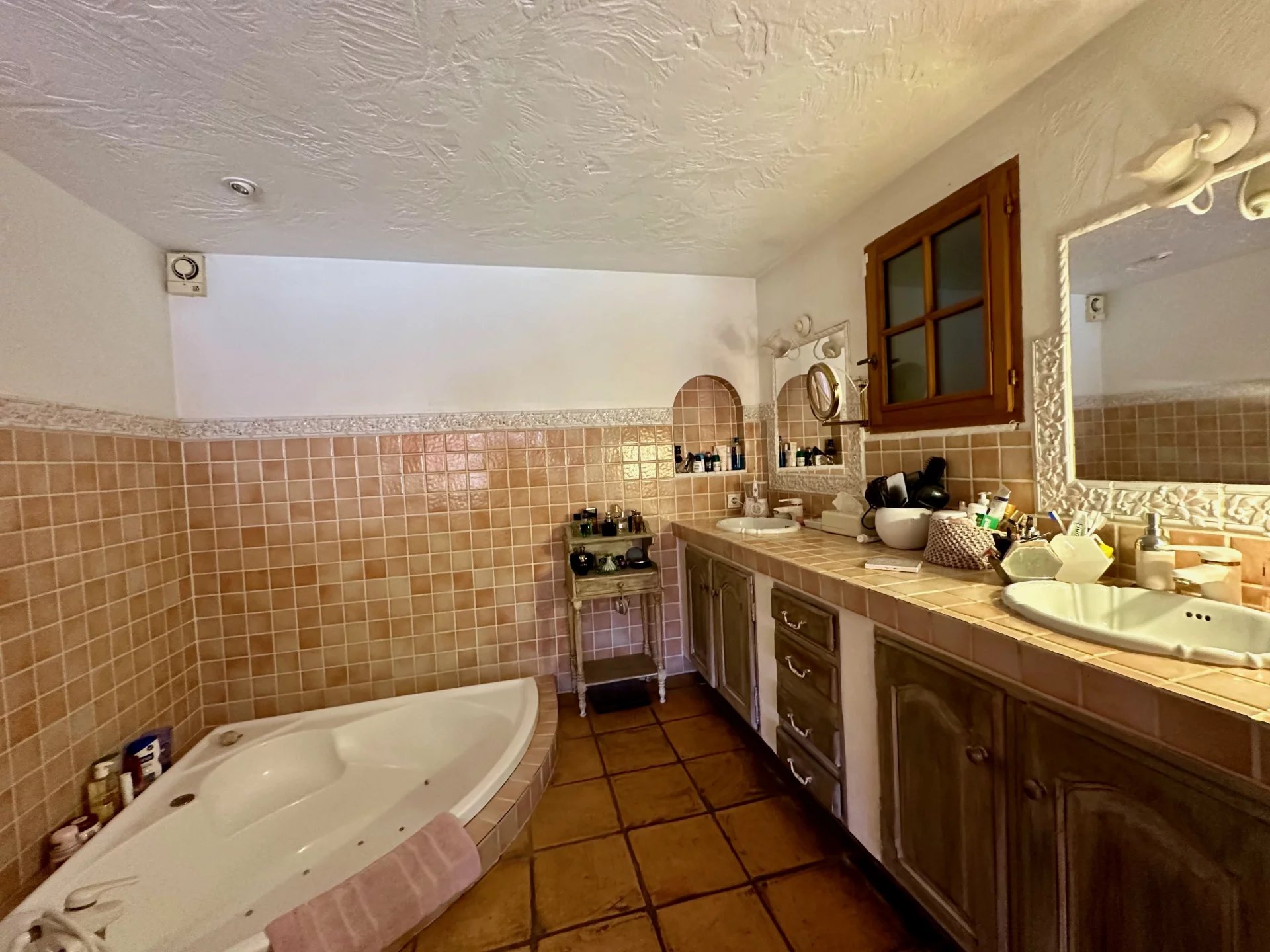 La Colle-sur-Loup, Provence-Alpes-Côte d’Azur, 06480, FR, 4 Bedrooms Bedrooms, ,Residential,For Sale,1768455
