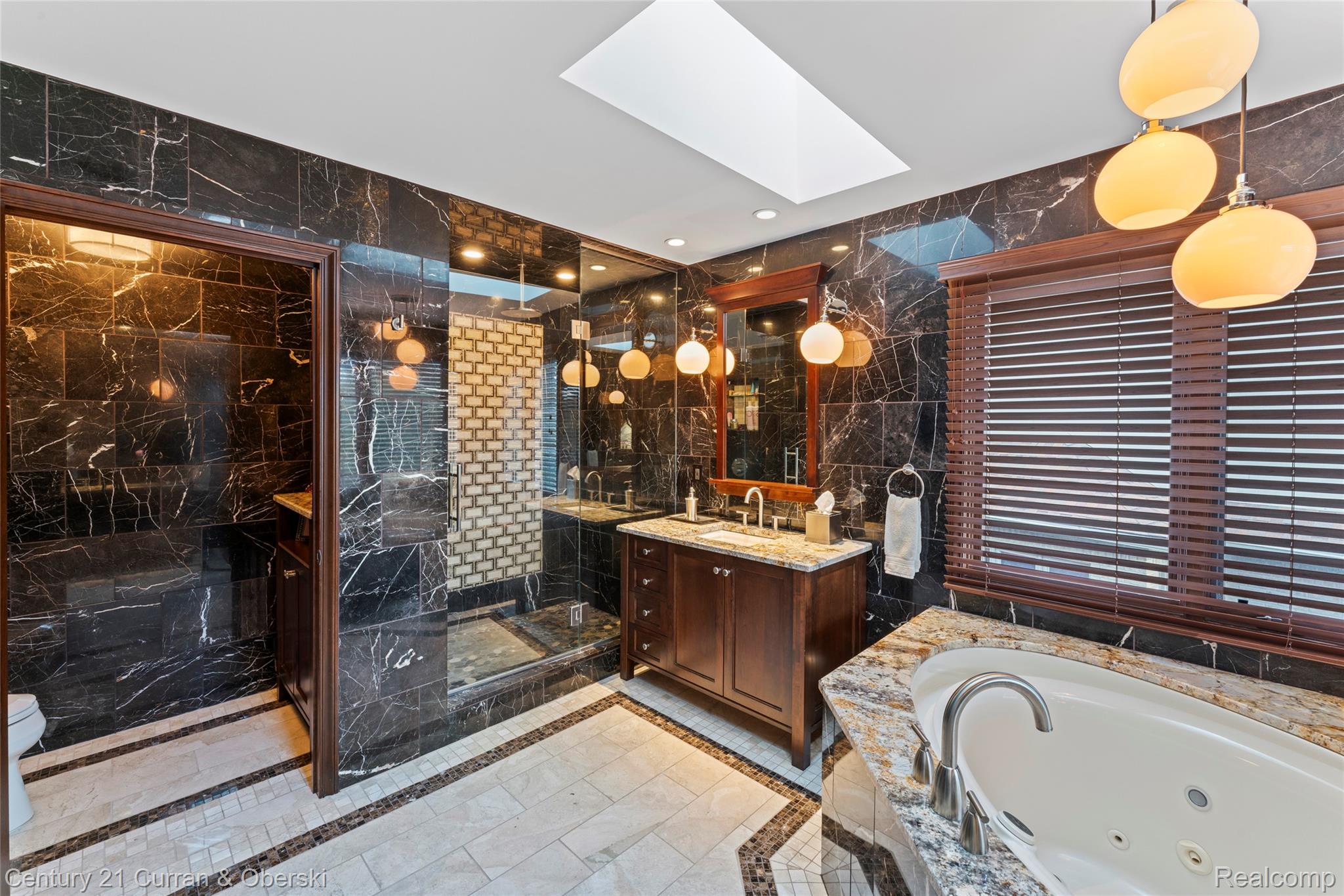 Commerce Charter Township, Michigan, 48382, United States, 4 Bedrooms Bedrooms, ,5 BathroomsBathrooms,Residential,For Sale,1974674