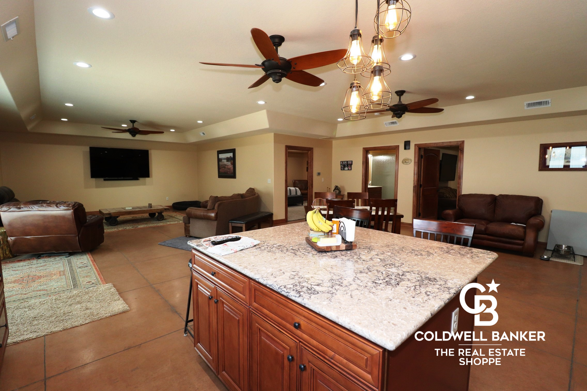 Garden City, Kansas, 67846, United States, 2 Bedrooms Bedrooms, ,Residential,For Sale,1890004