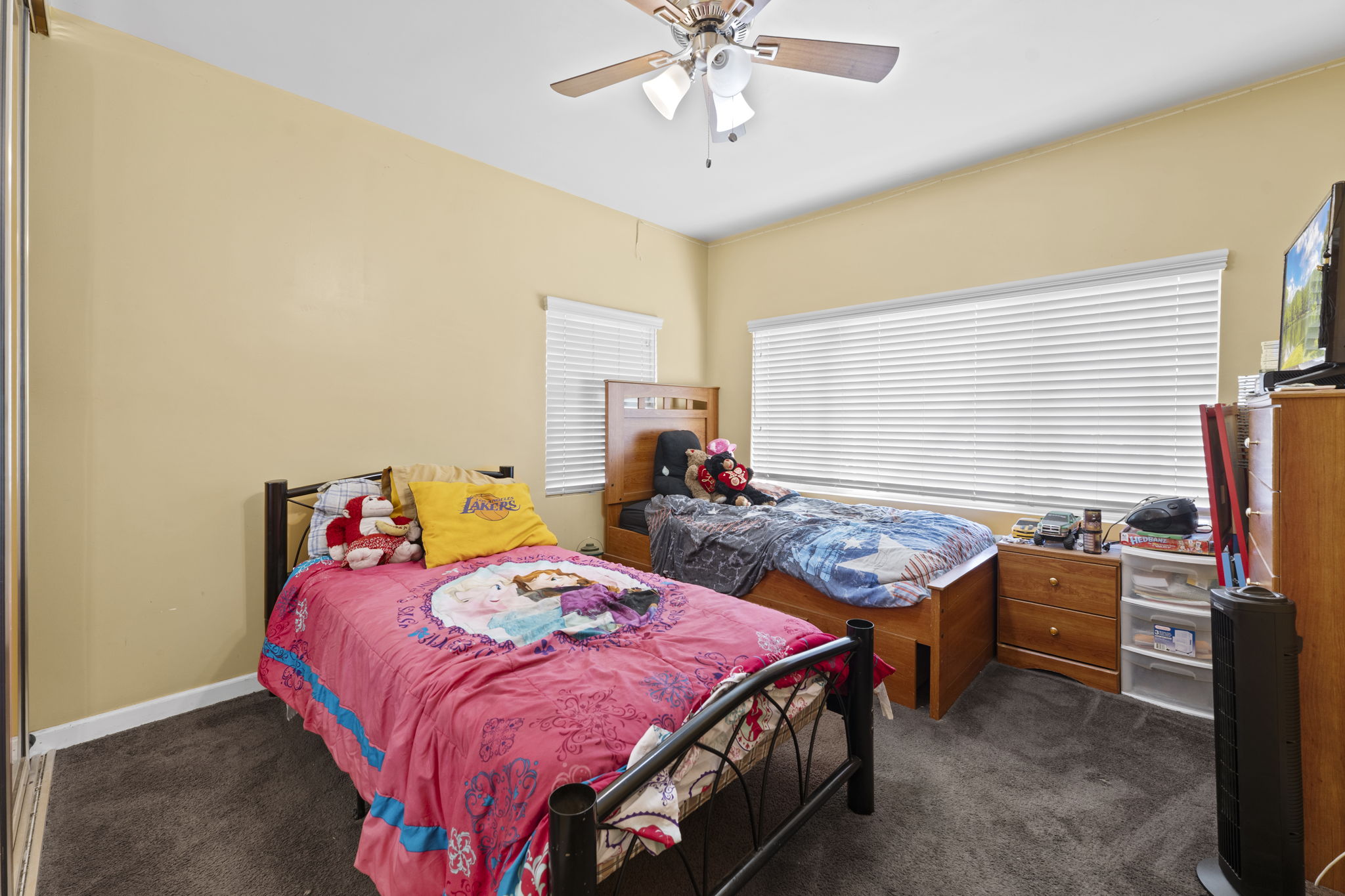 Compton, California, 90220, United States, 3 Bedrooms Bedrooms, ,2 BathroomsBathrooms,Residential,For Sale,1995988