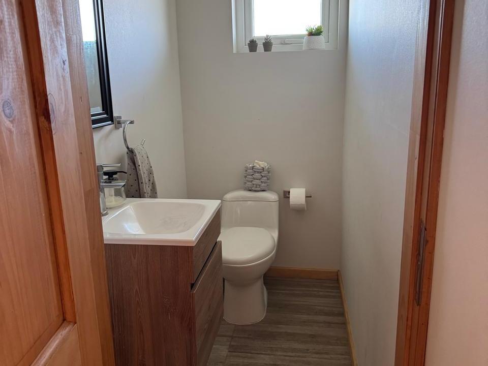 Puerto Varas, Chile, 4 Bedrooms Bedrooms, ,3 BathroomsBathrooms,Residential,For Sale,1985032