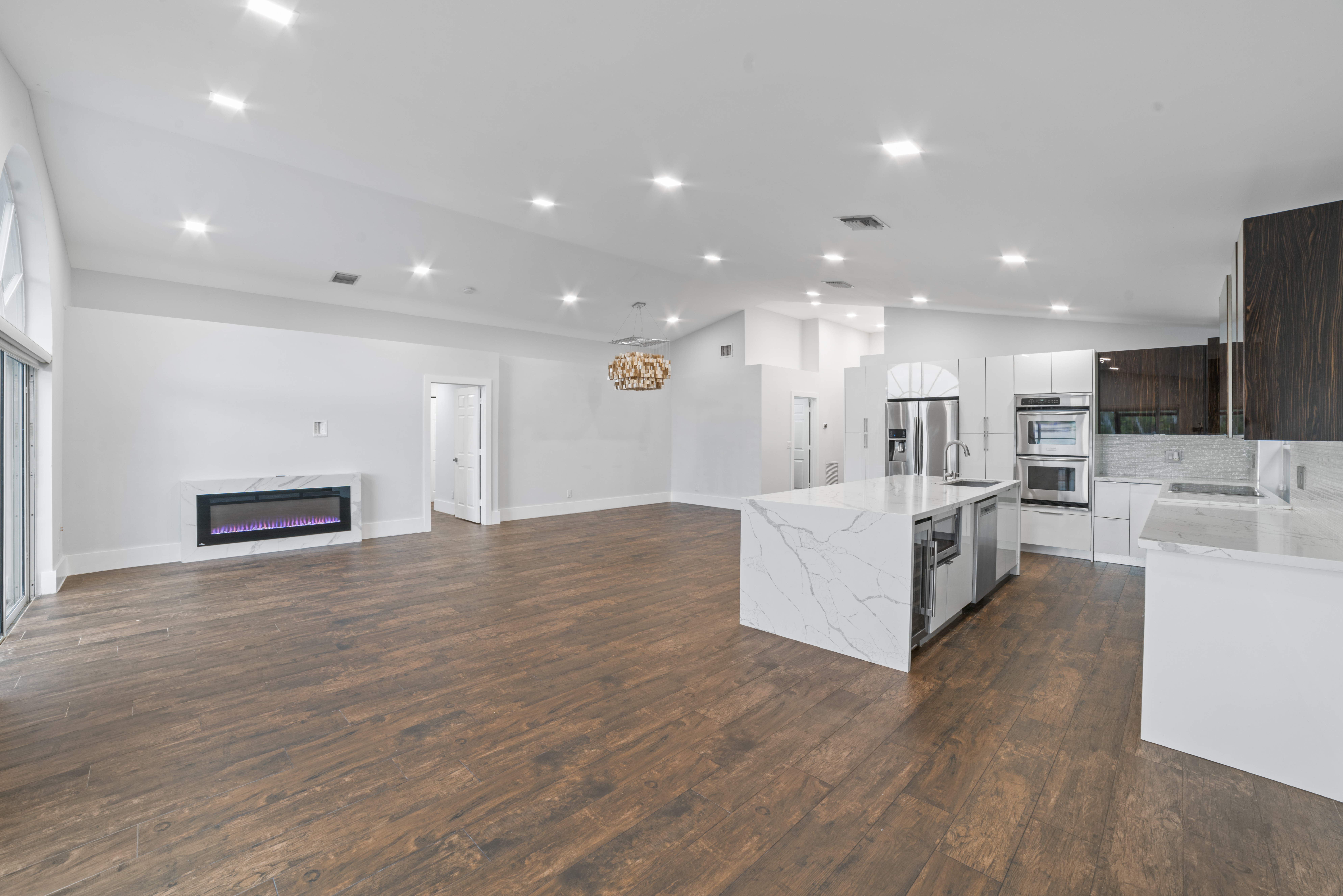  18096 SW 29th St, Miramar, FL, 33029 - 物件實景