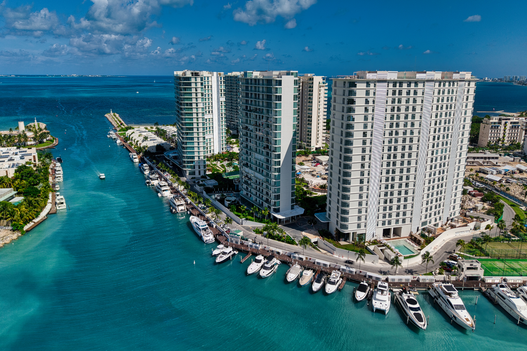  Oceanfront SLS Residences - 物件實景