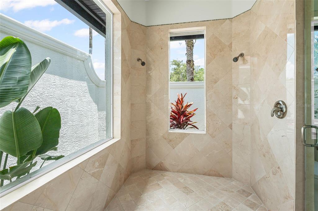 Bradenton, Florida, 34202, United States, 5 Bedrooms Bedrooms, ,5 BathroomsBathrooms,Residential,For Sale,1873833