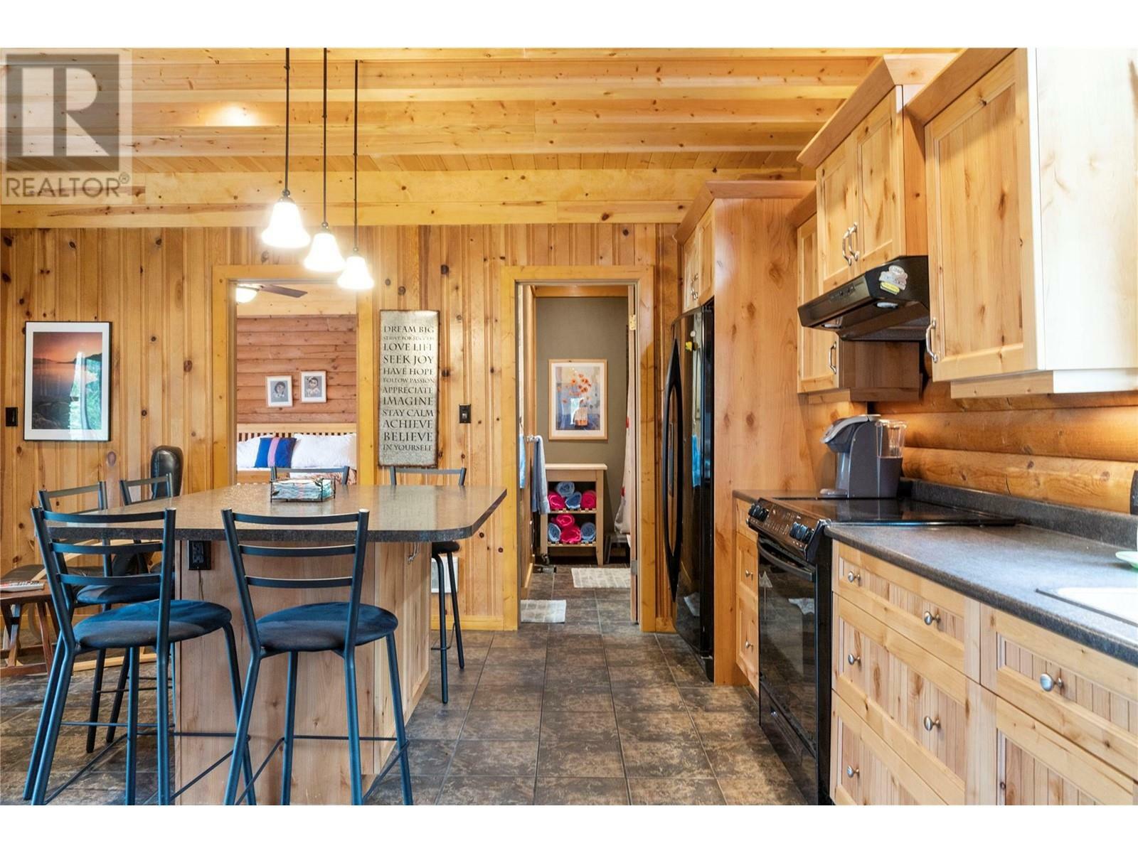 SICAMOUS, British Columbia, V0E 2V0, CA, 4 Bedrooms Bedrooms, ,3 BathroomsBathrooms,Residential,For Sale,1837612