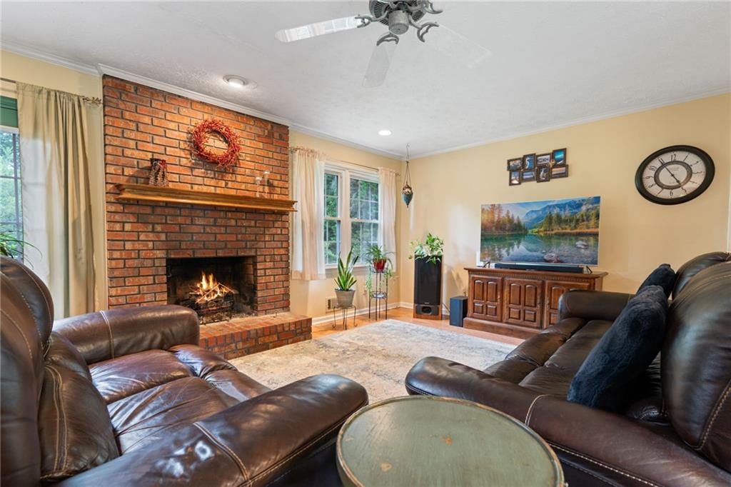 Cumming, Georgia, 30041, United States, 4 Bedrooms Bedrooms, ,3 BathroomsBathrooms,Residential,For Sale,1981336