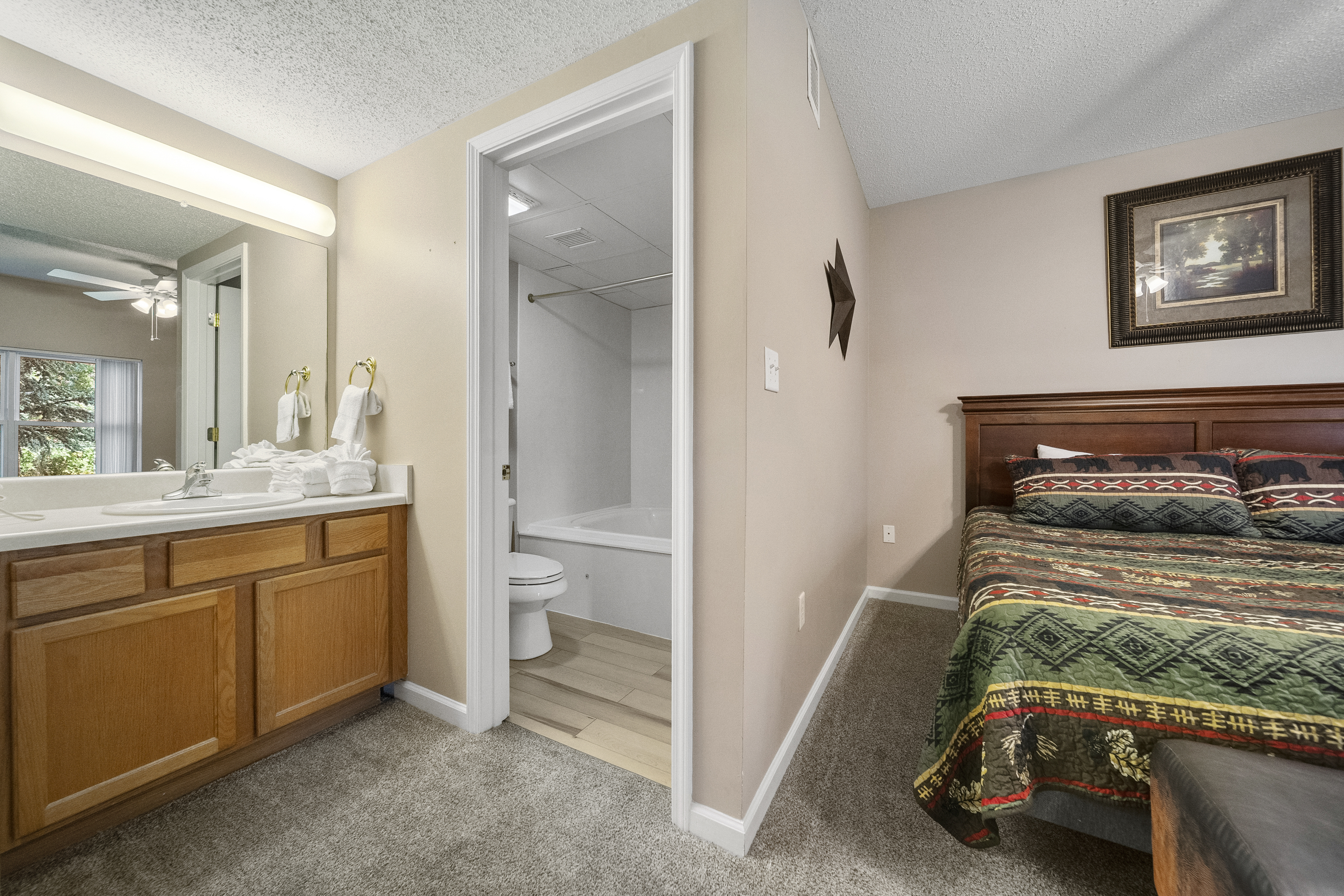 Pigeon Forge, Tennessee, 37863, United States, 4 Bedrooms Bedrooms, ,3 BathroomsBathrooms,Residential,For Sale,1923955