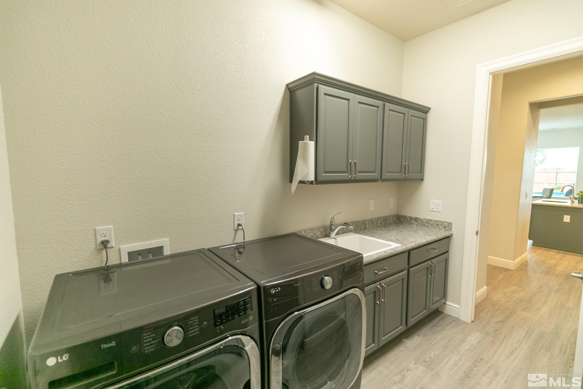 Fernley, Nevada, 89408, United States, 5 Bedrooms Bedrooms, ,4 BathroomsBathrooms,Residential,For Sale,1940362