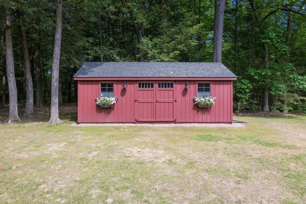 Gill, Massachusetts, 01354, United States, 4 Bedrooms Bedrooms, ,5 BathroomsBathrooms,Residential,For Sale,1848395