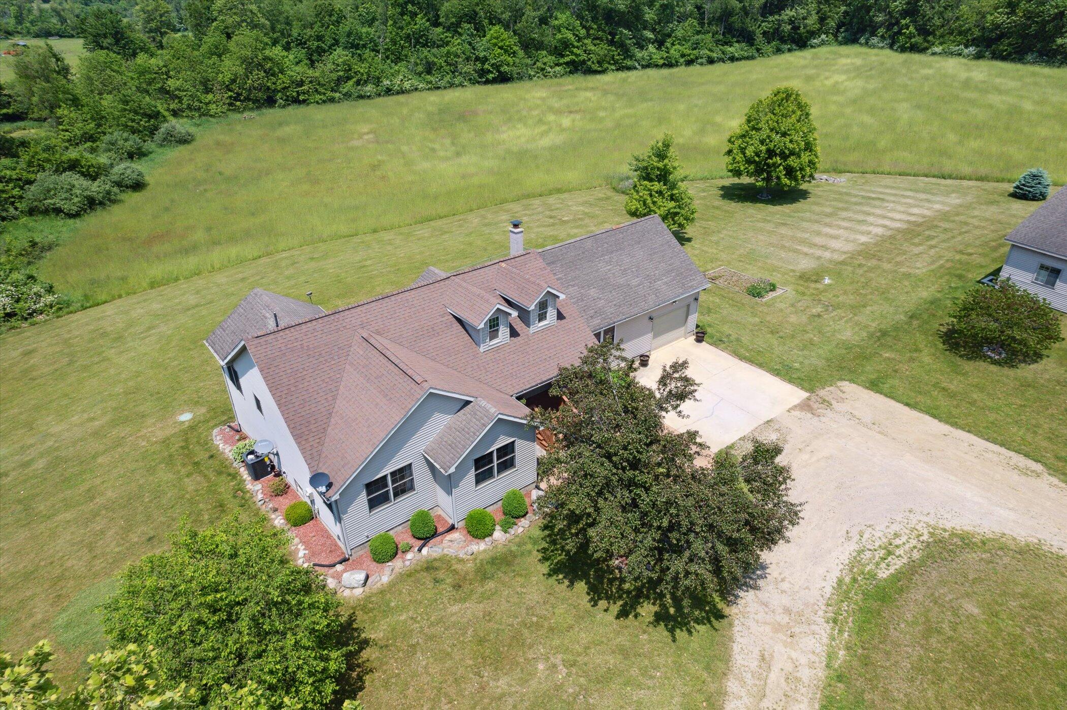 Hillsdale, Michigan, 49242, United States, 6 Bedrooms Bedrooms, ,4 BathroomsBathrooms,Residential,For Sale,1974672