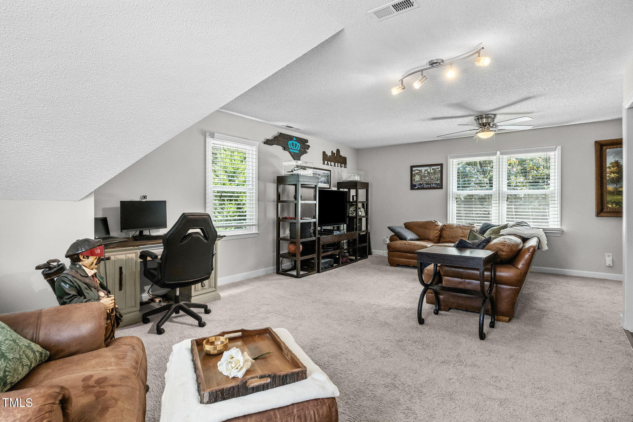 Raleigh, North Carolina, 27612, United States, 3 Bedrooms Bedrooms, ,3 BathroomsBathrooms,Residential,For Sale,1942260